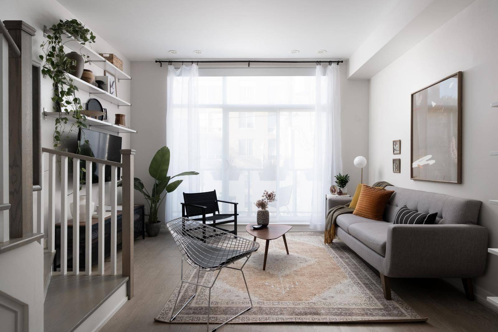 Toronto E01, ON M4L 1Y8,1321 Gerrard ST E #8