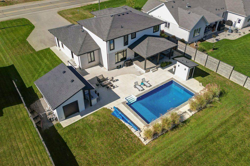 Malahide, ON N5H 2R2,8476 Imperial RD S