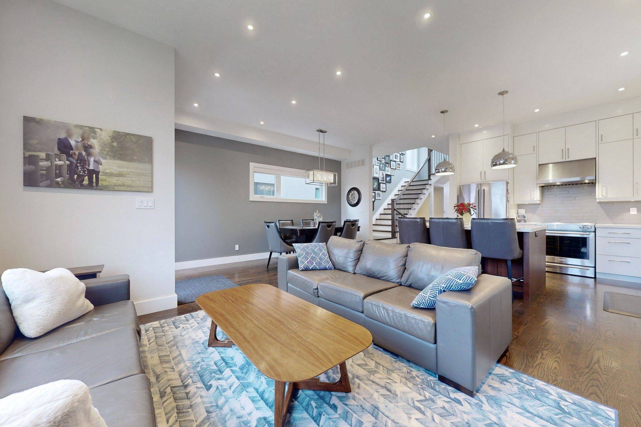 Mississauga, ON L5E 1B7,1086 Gardner AVE