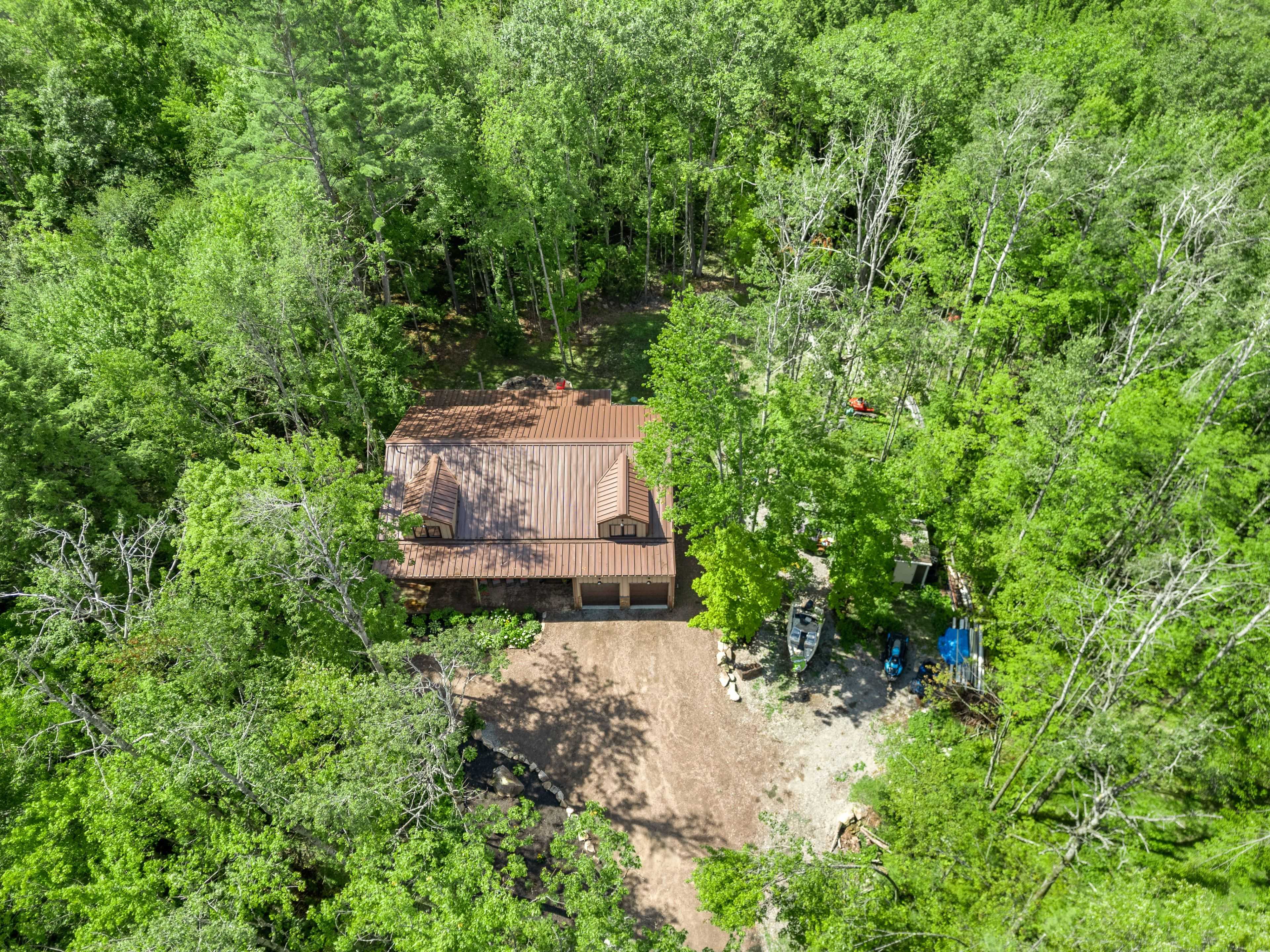 Kawartha Lakes, ON K0M 2L0,23 King ST