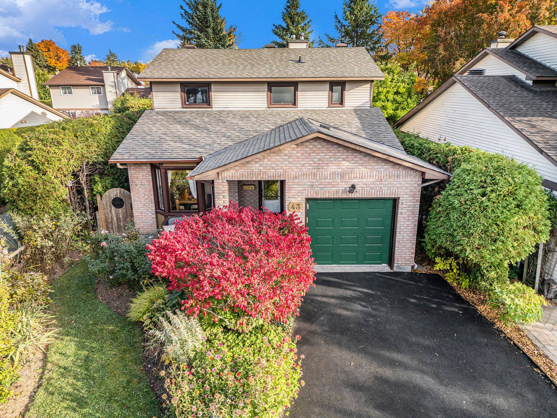 Kanata, ON K2L 2W3,43 Liston CRES