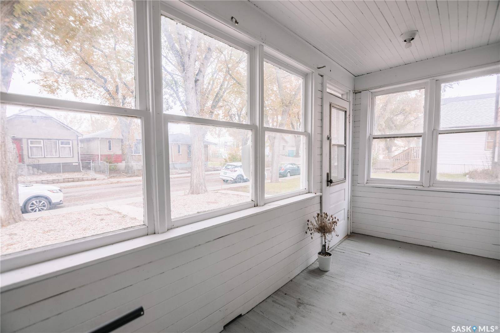 Regina, SK S4P 1J7,1932 Quebec STREET