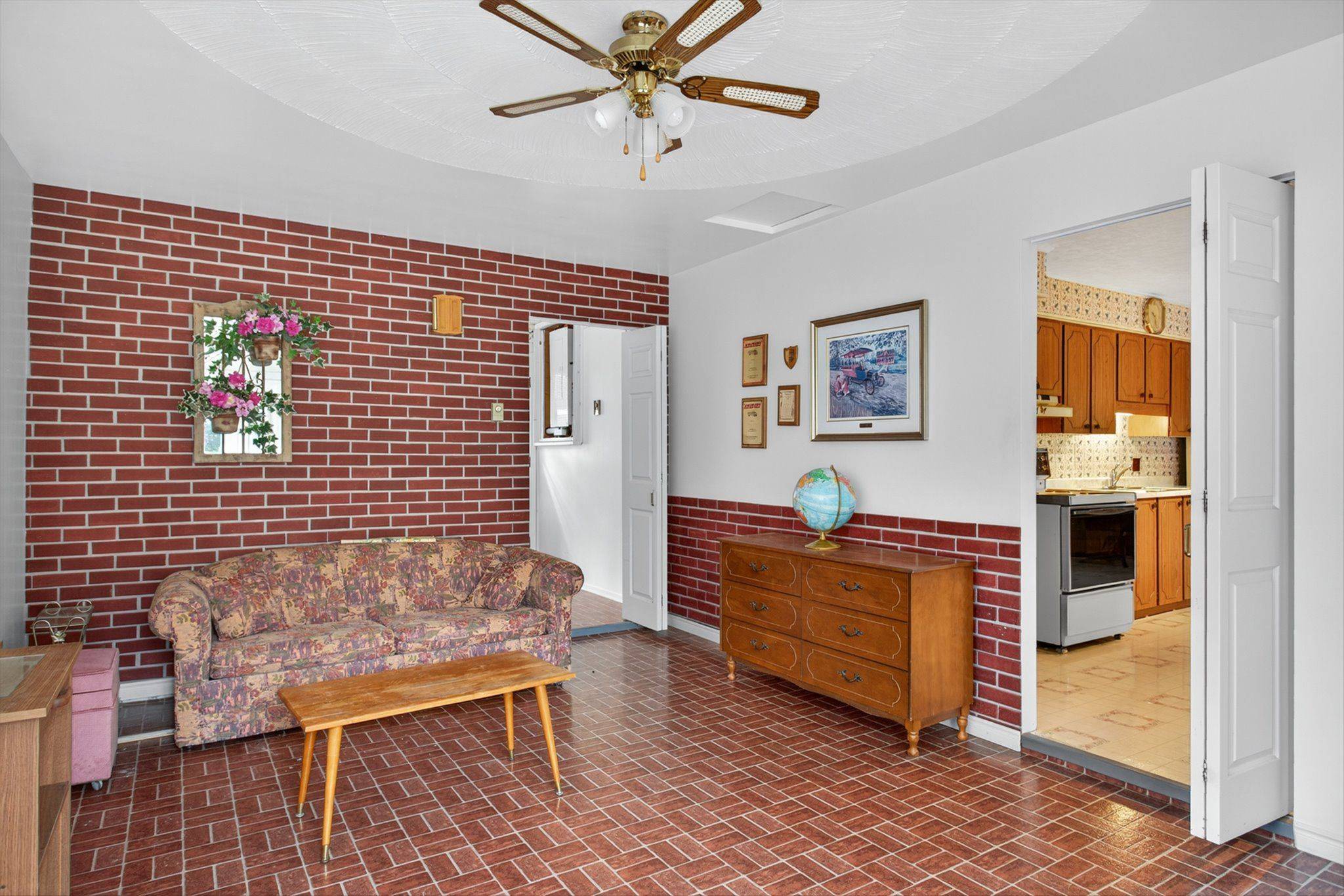 Kawartha Lakes, ON L9P 1M7,104 Trent Canal RD