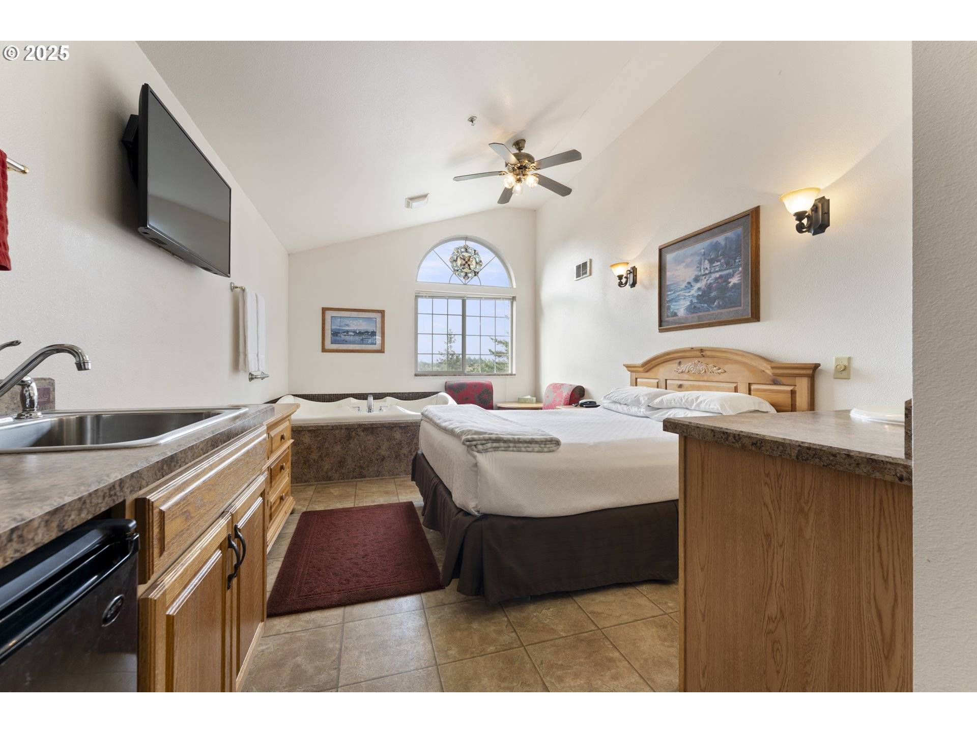 Florence, OR 97439,1551 4TH ST