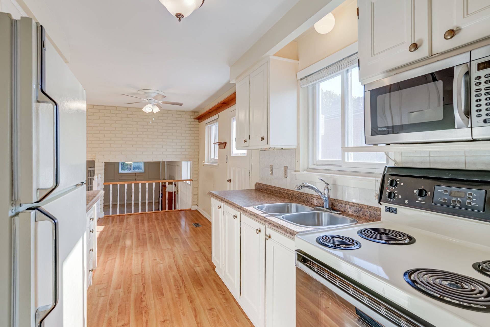 Mississauga, ON L5C 1X8,3331 Grechen RD