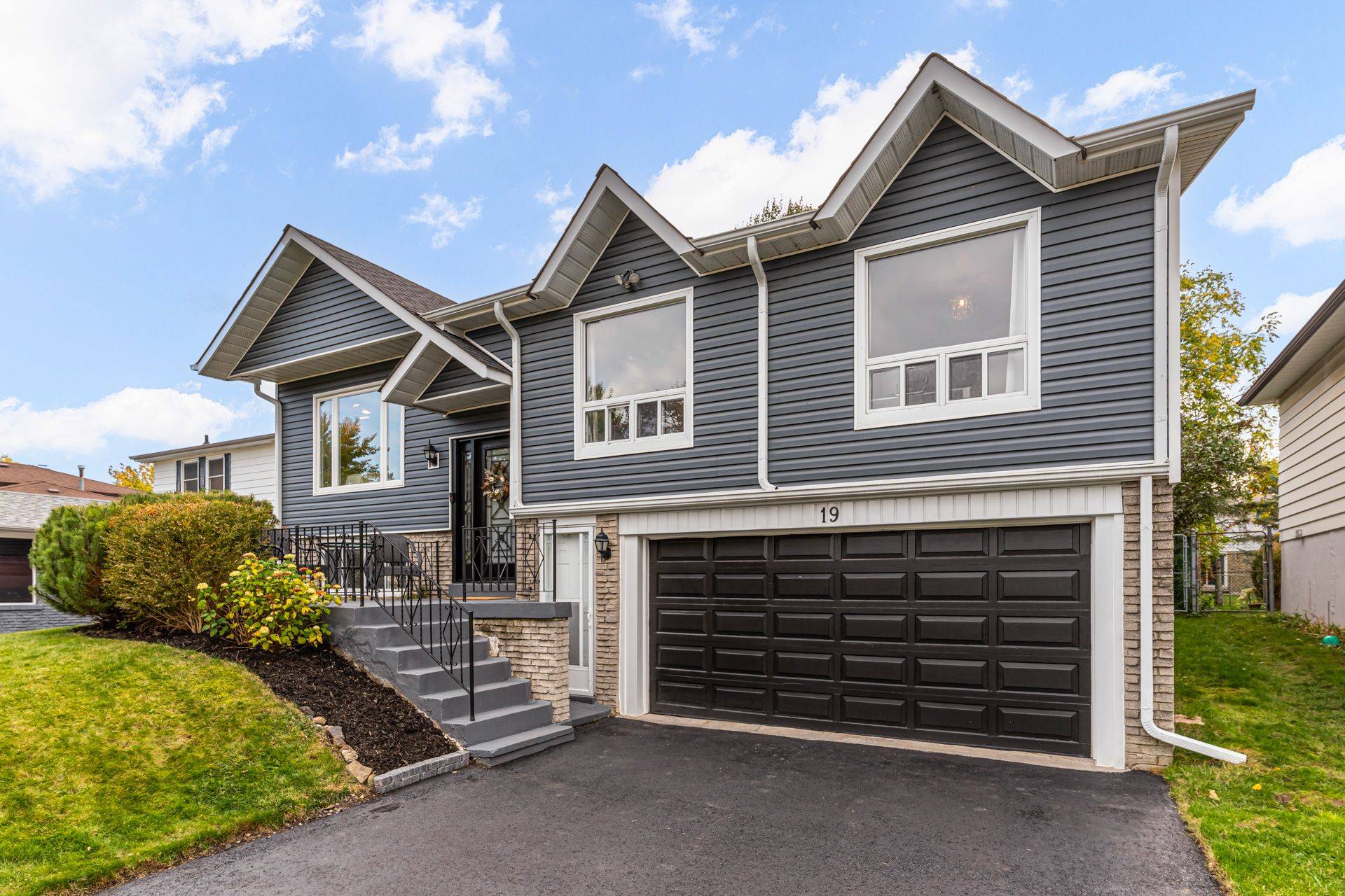 Brampton, ON L6S 2G6,19 Jefferson RD