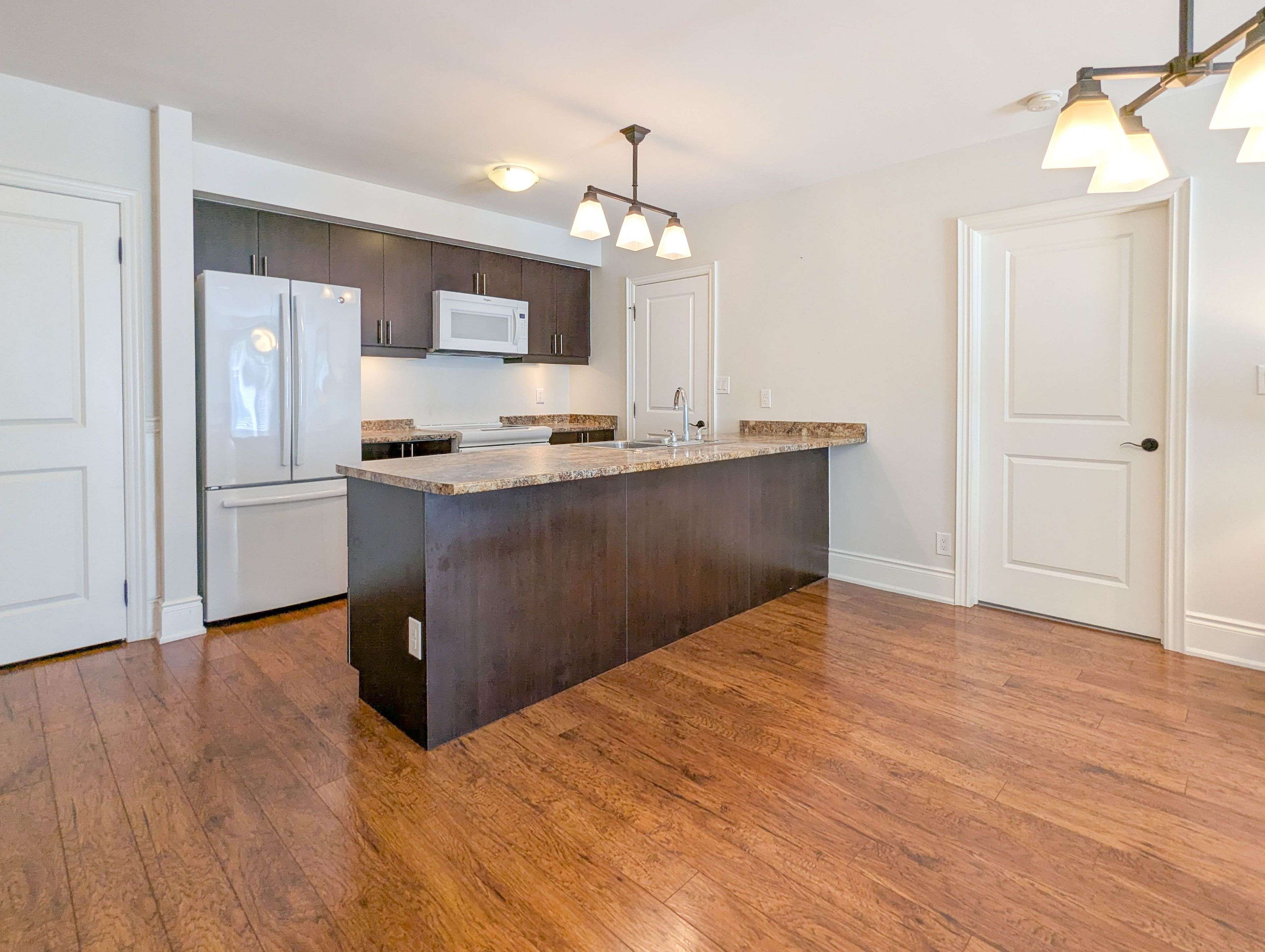 Bracebridge, ON P1L 0B5,391B Manitoba ST #203