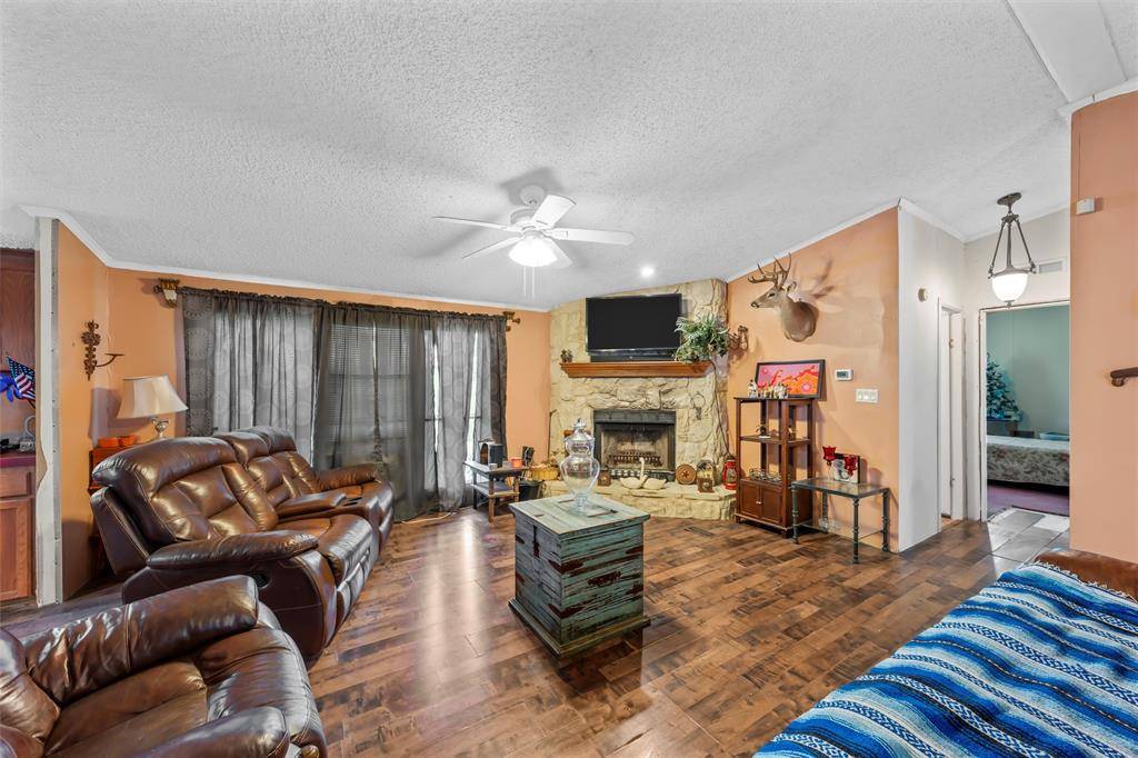 Elm Mott, TX 76640,236 Bode Road