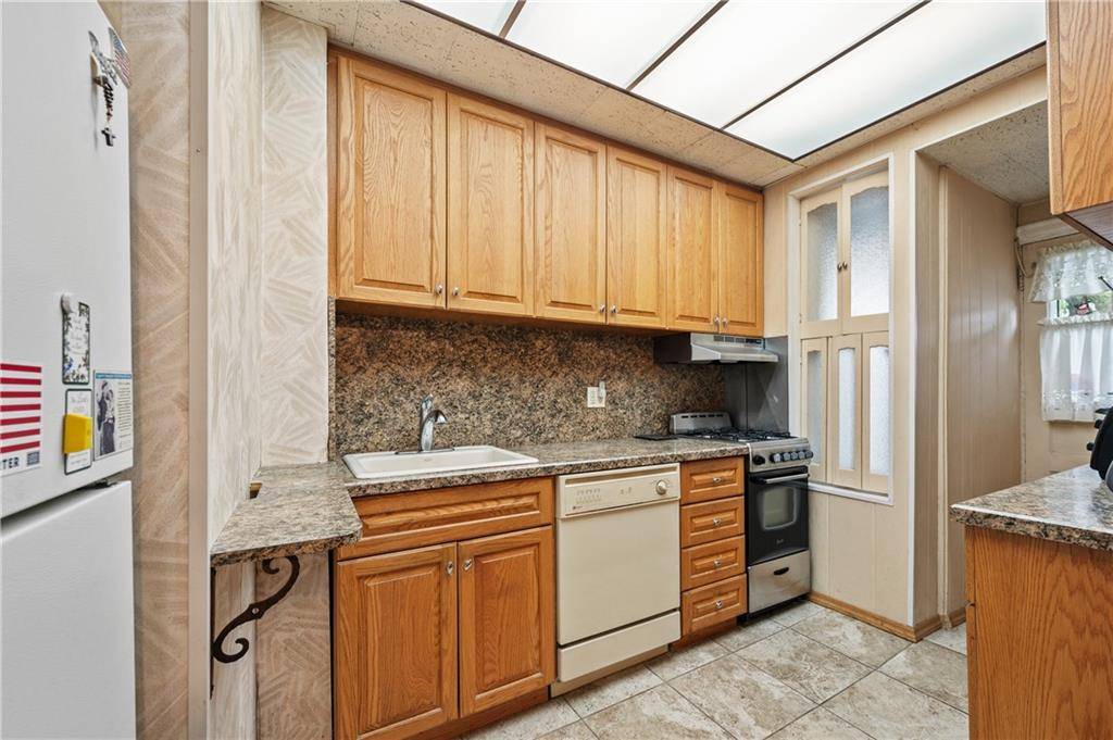 Brooklyn, NY 11223,1640 West 1st ST