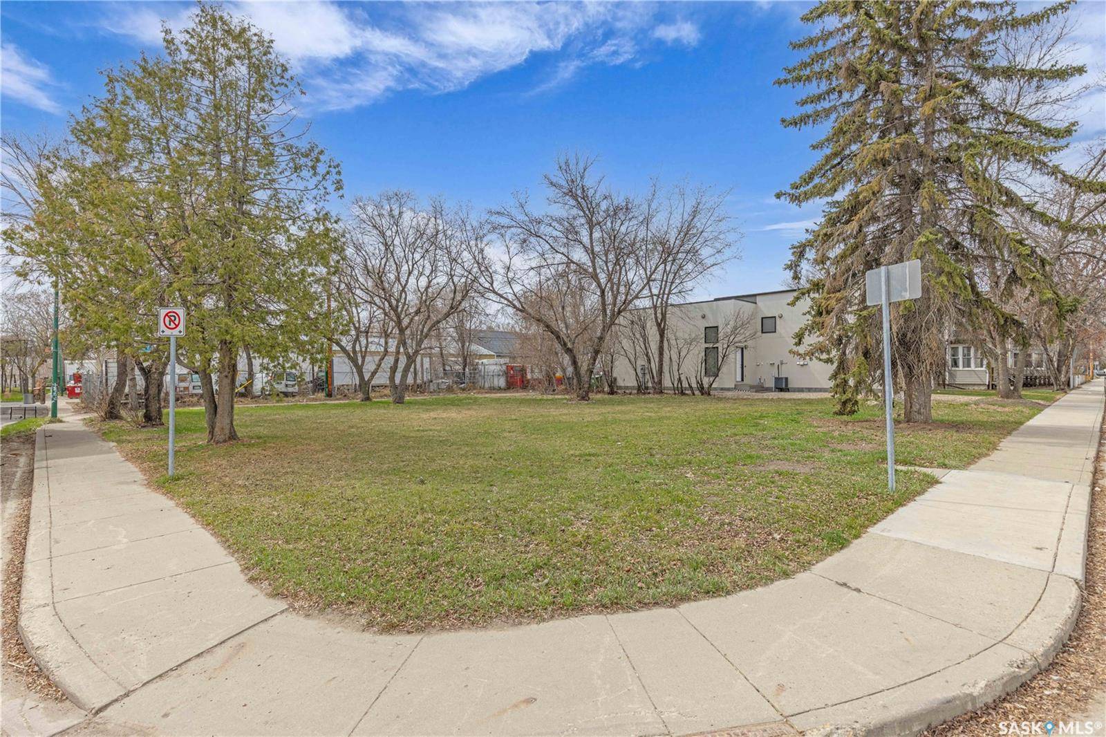 Saskatoon, SK S7L 0C3,201 25th STREET W
