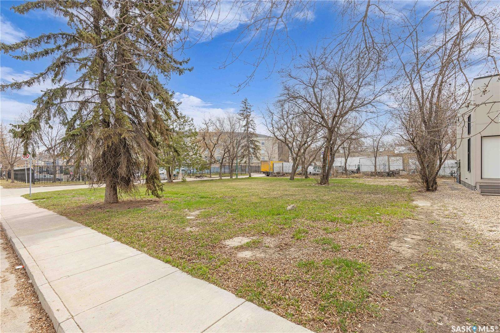 Saskatoon, SK S7L 0C3,205 25th STREET W