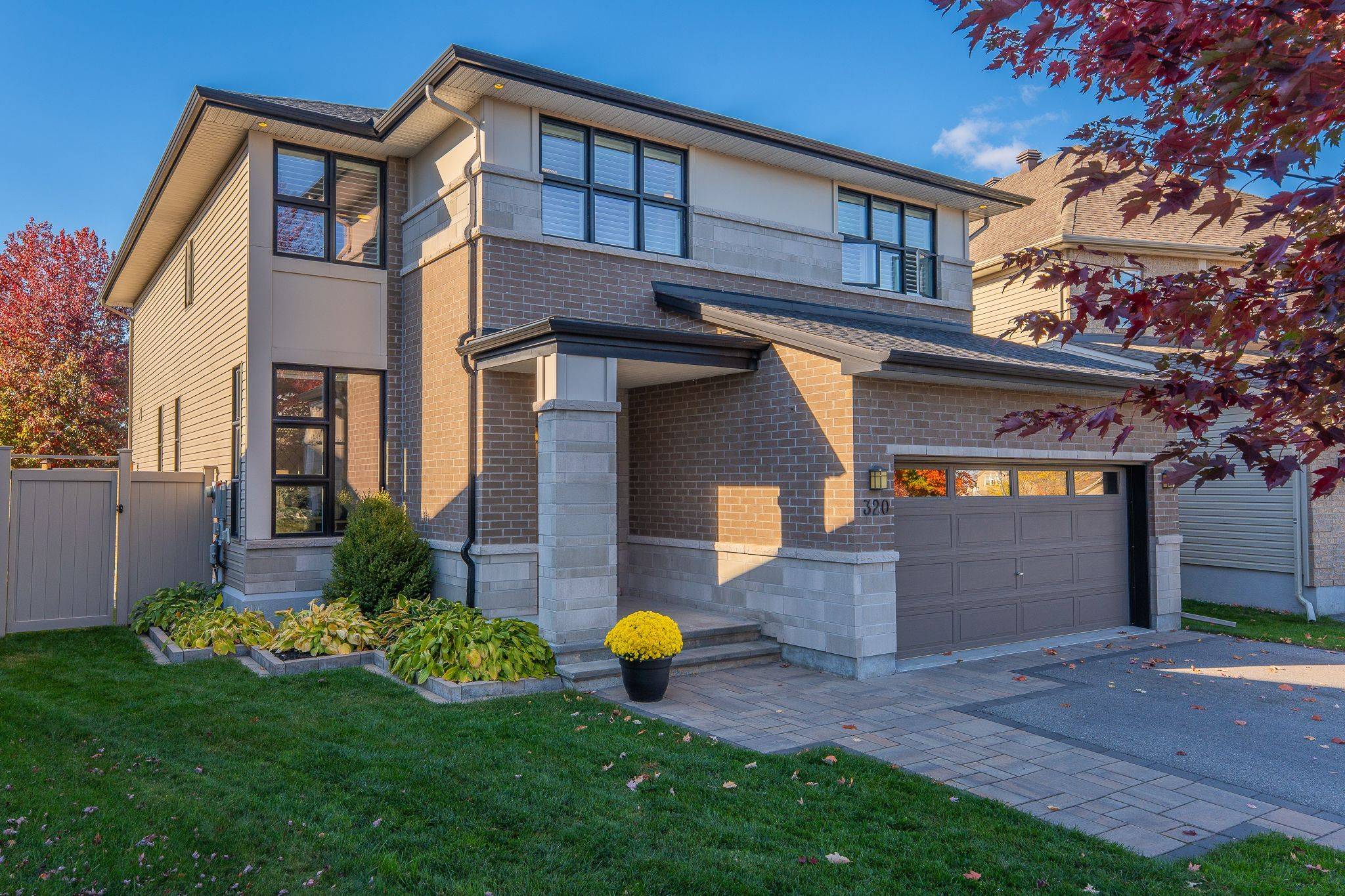 Kanata, ON K2M 0B1,320 Sugar Pine CRES