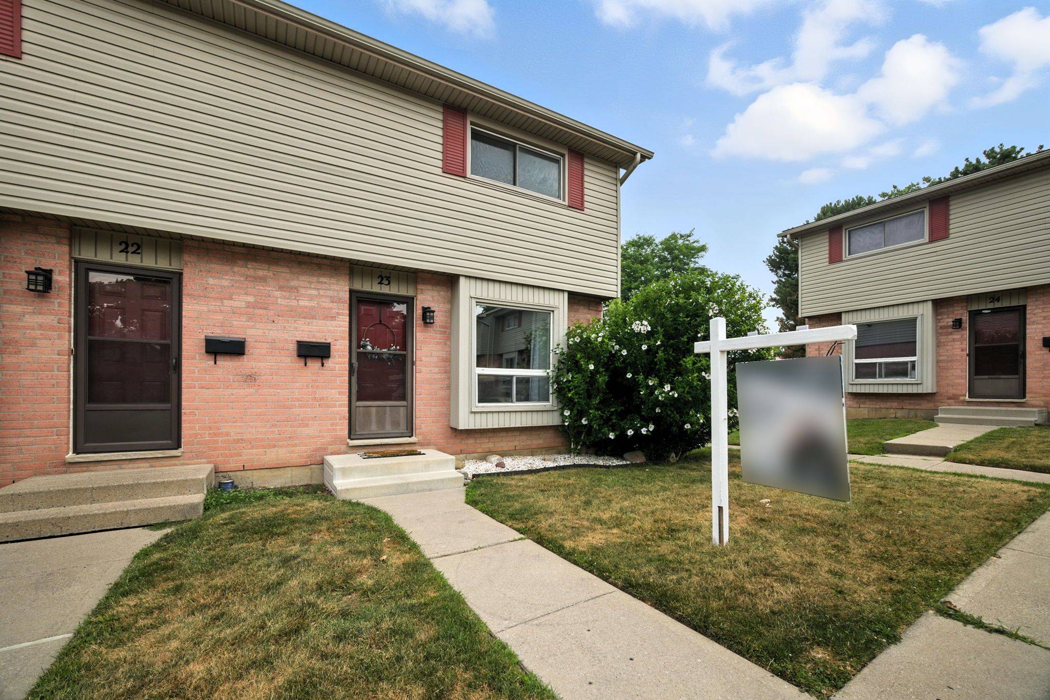 London East, ON N5Y 5J6,1200 Cheapside ST #23