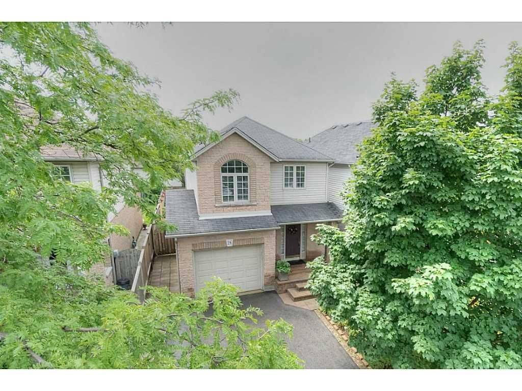 Hamilton, ON L9G 5A4,26 Kendrick CT
