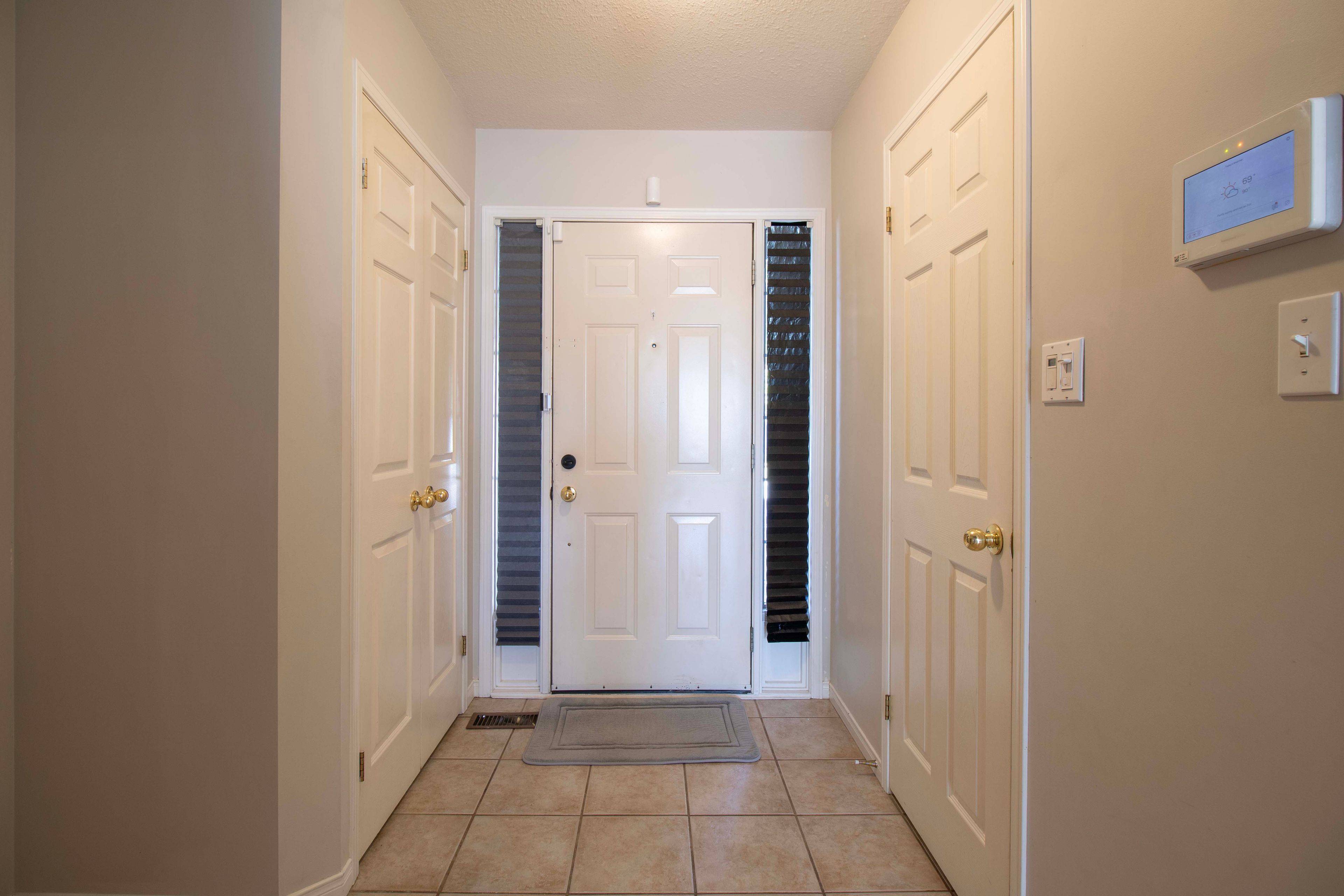 Hamilton, ON L9G 5A4,26 Kendrick CT