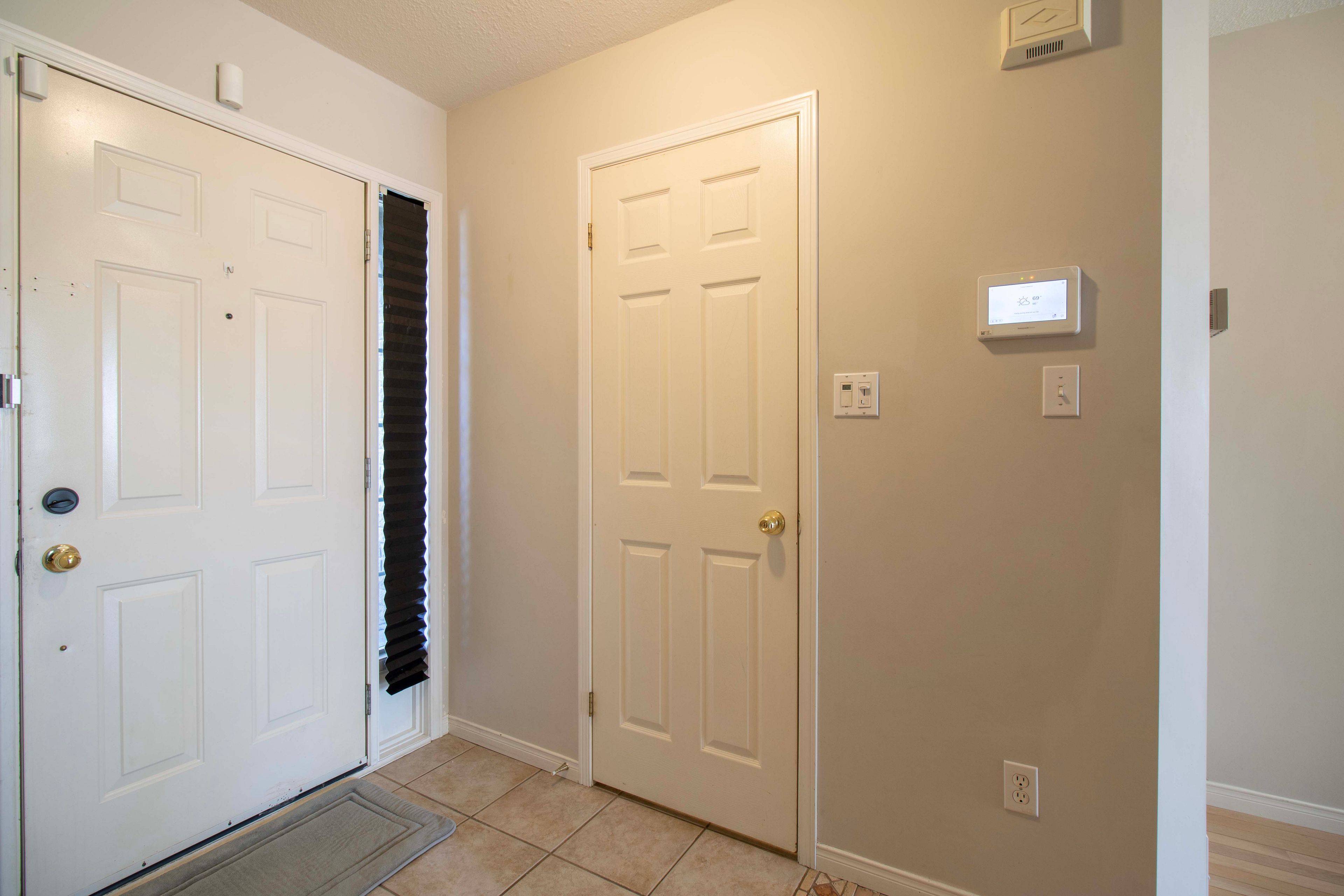 Hamilton, ON L9G 5A4,26 Kendrick CT