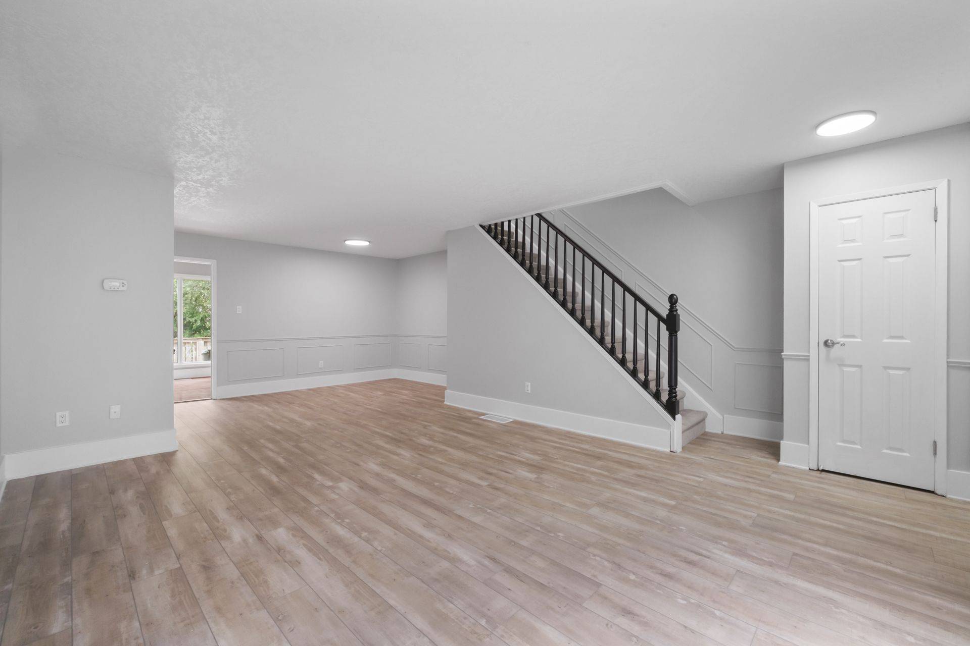 London South, ON N6H 4Y8,696 Wonderland RD S #15