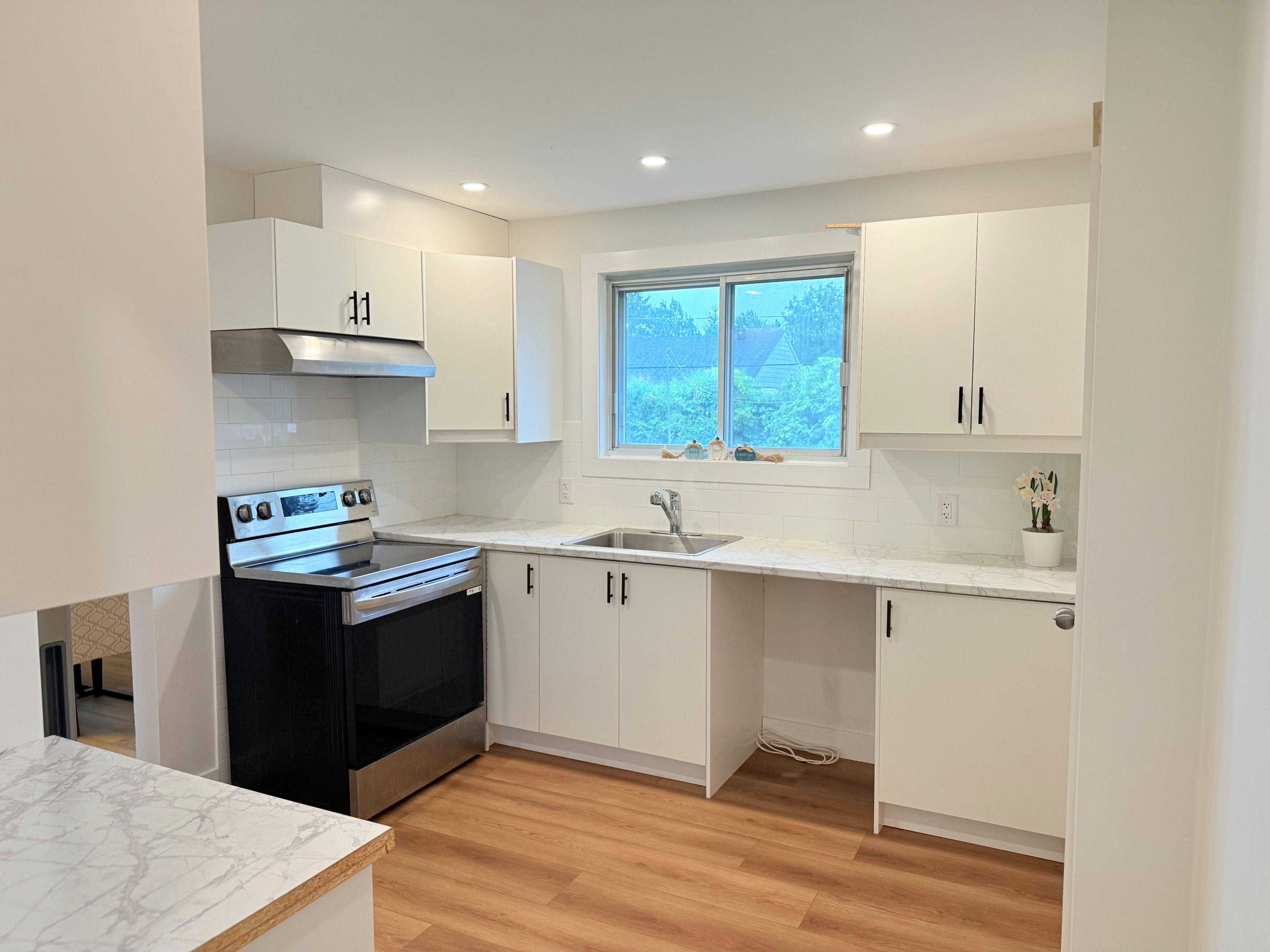 Meadowlands - Crestview And Area, ON K2G 2V2,166 Oakridge BLVD