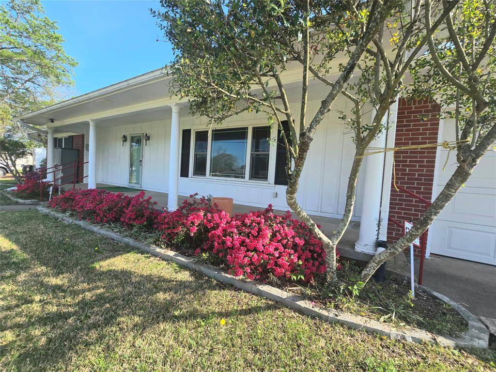 Van, TX 75790,604 E PENNSYLVANIA