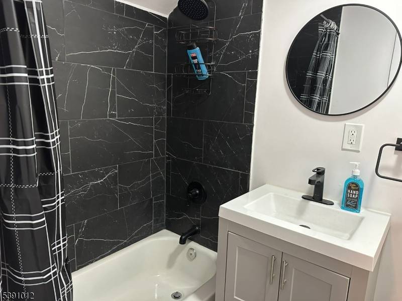 Newark City, NJ 07103,26 Duryea St