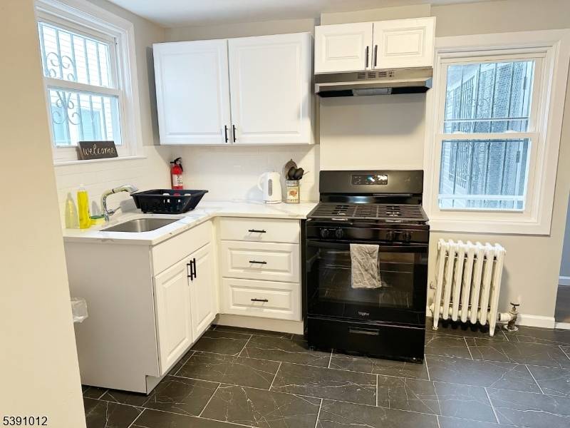 Newark City, NJ 07103,26 Duryea St