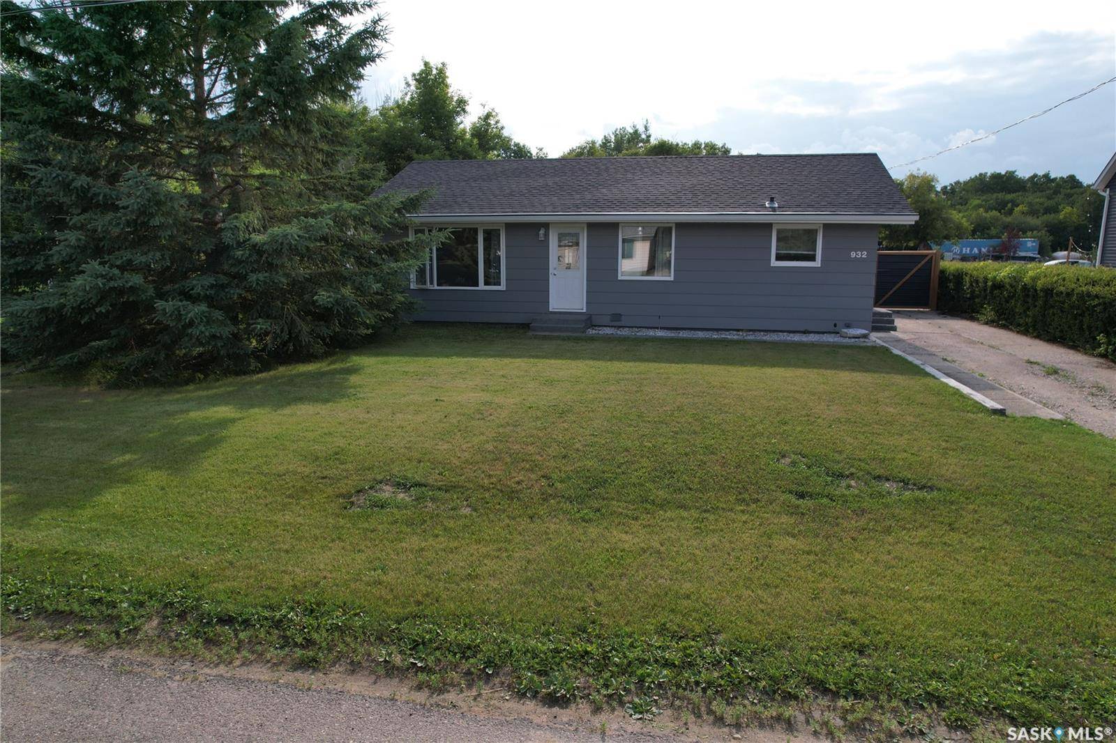 Whitewood, SK S0G 5C0,932 Lalonde STREET