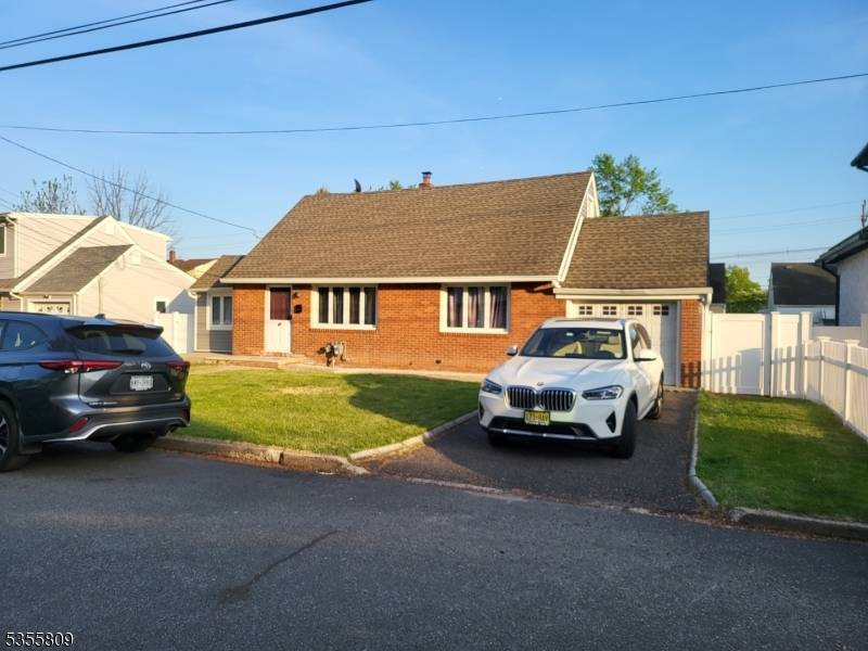 Elmwood Park Boro, NJ 07407,68 Echo Pl