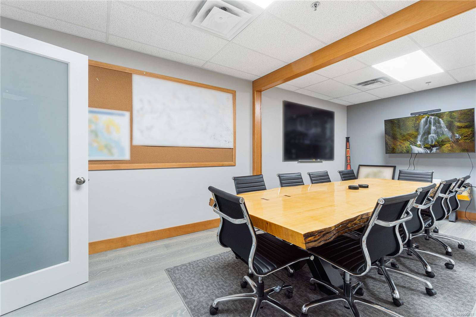 Qualicum Beach, BC V9K 2T5,180 Second Ave #2