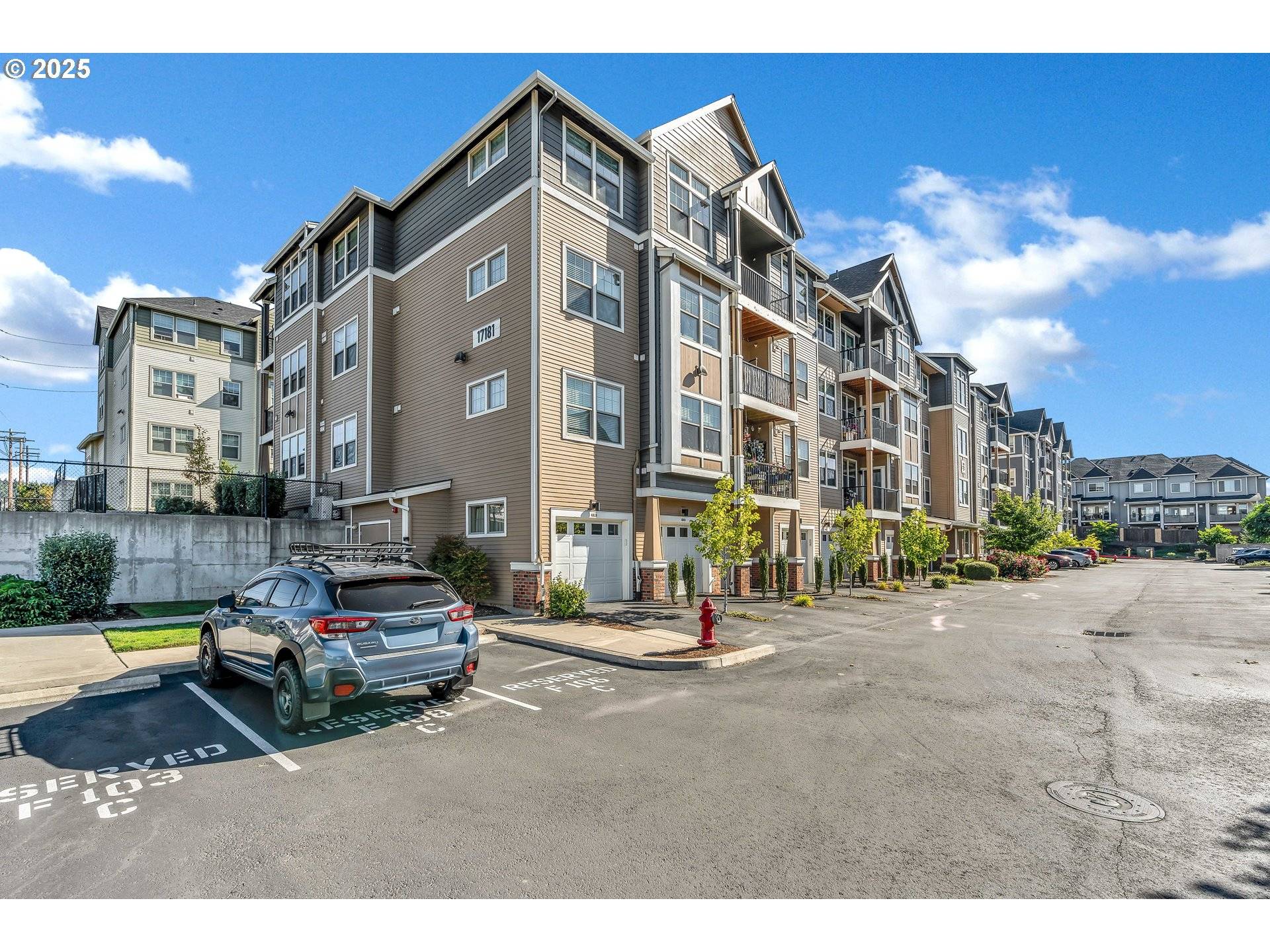 Beaverton, OR 97007,17181 SW SNOWDALE ST #302