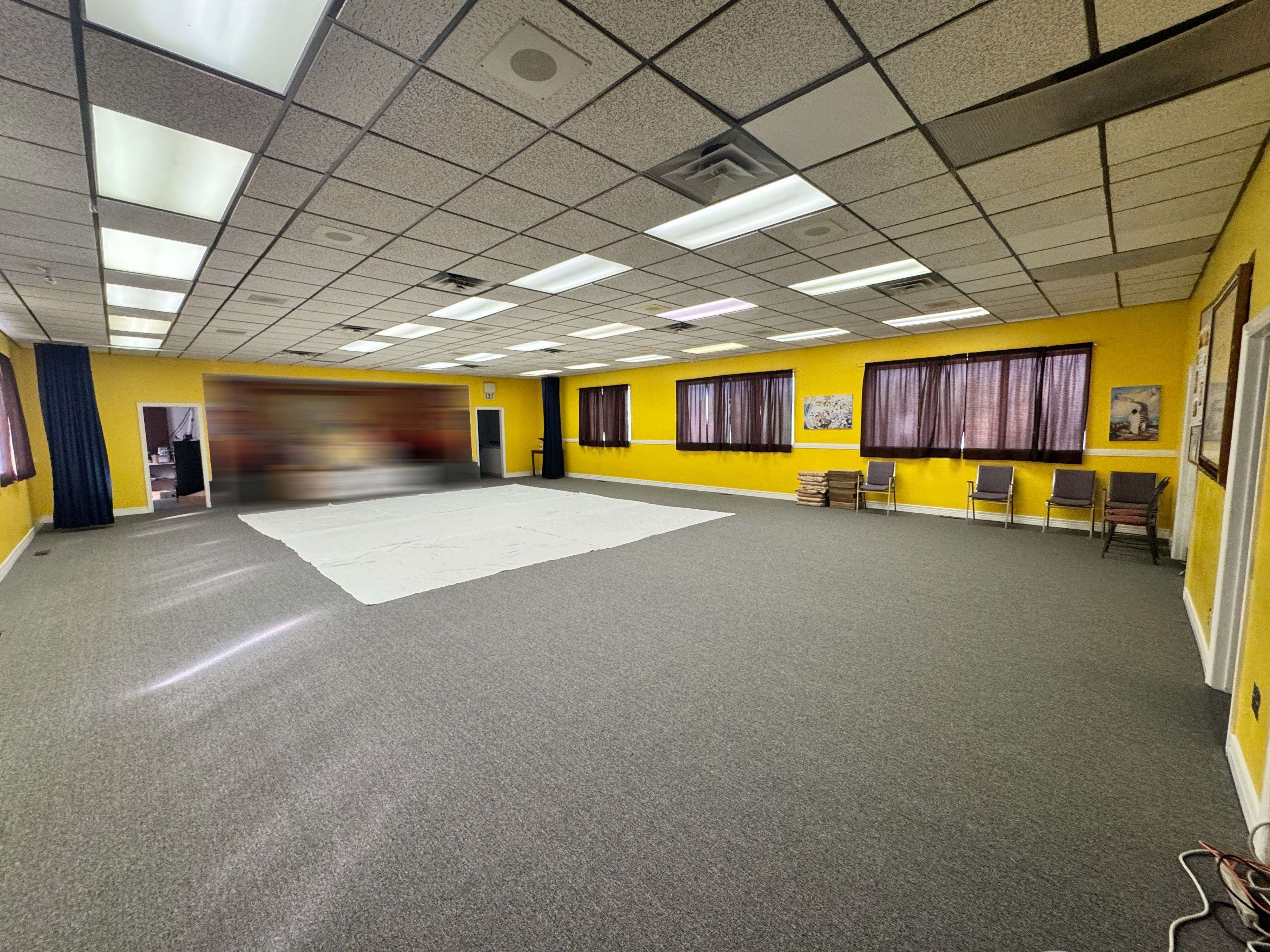 Hamilton, ON L8H 2W7,1441 Barton ST E