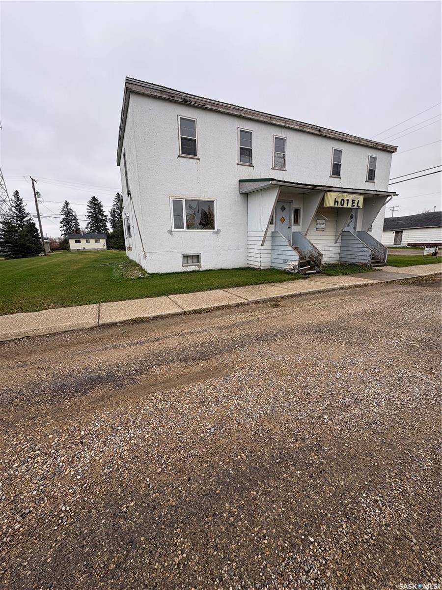 Pelly, SK S0A 2Z0,125 Main STREET