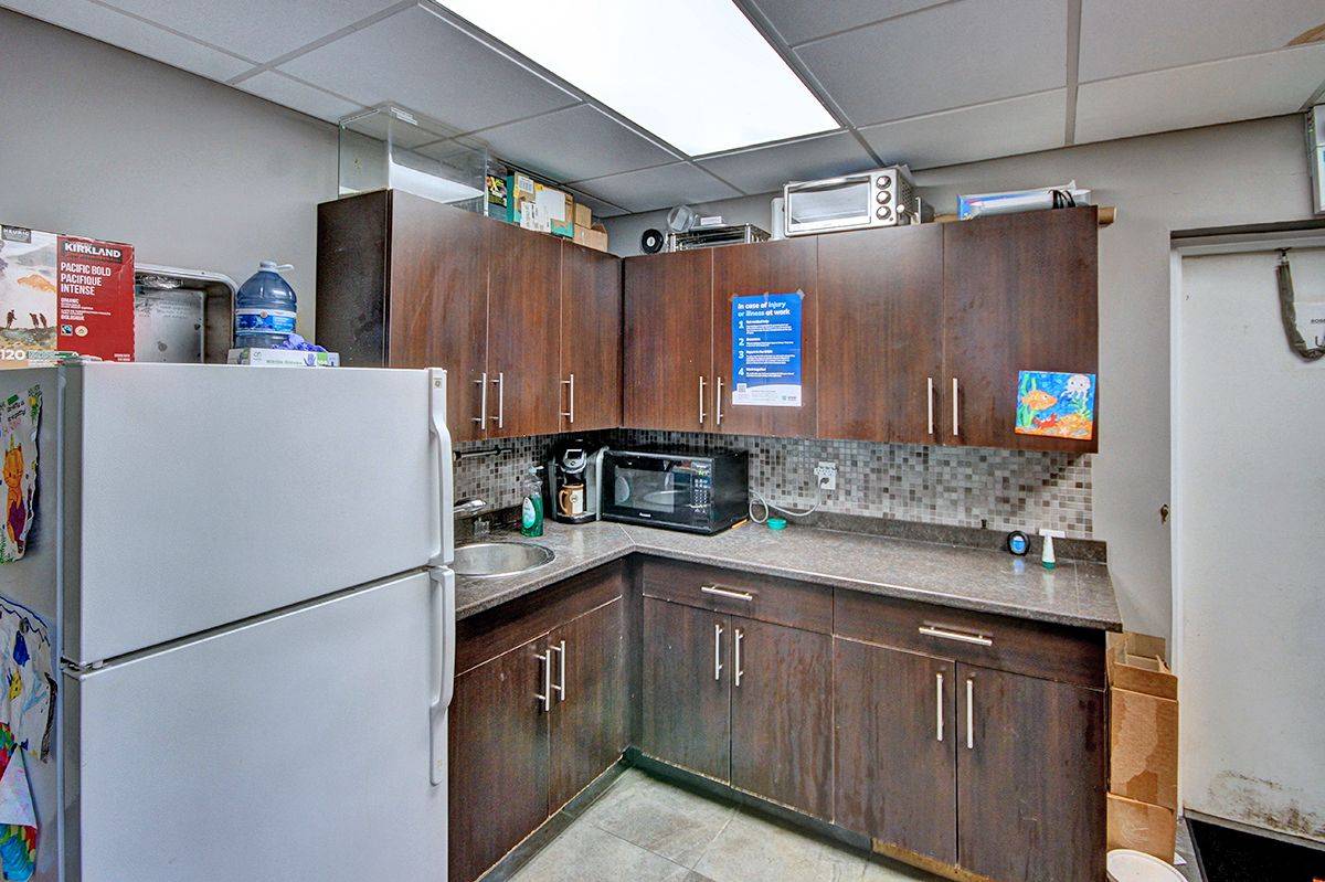 London South, ON N6J 4K2,99 BELMONT DR #5