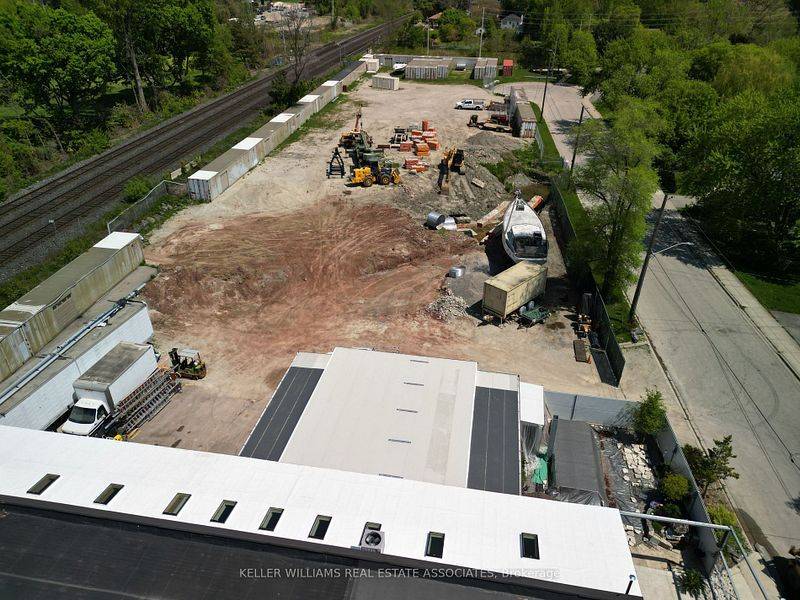 Mississauga, ON L5E 1H9,1299 St Mary's AVE