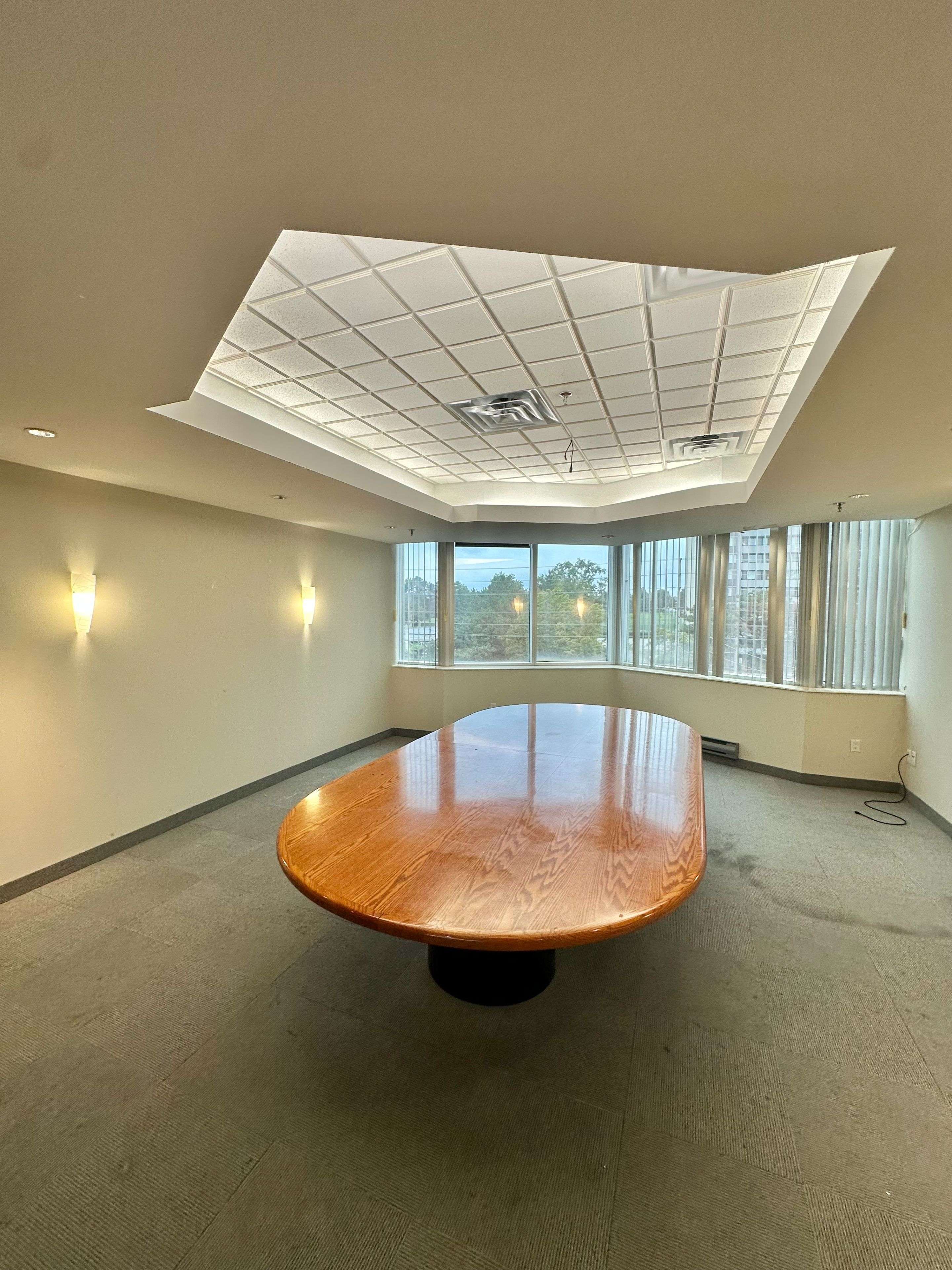 Mississauga, ON L4Y 4H9,918 Dundas ST E #Unit 400