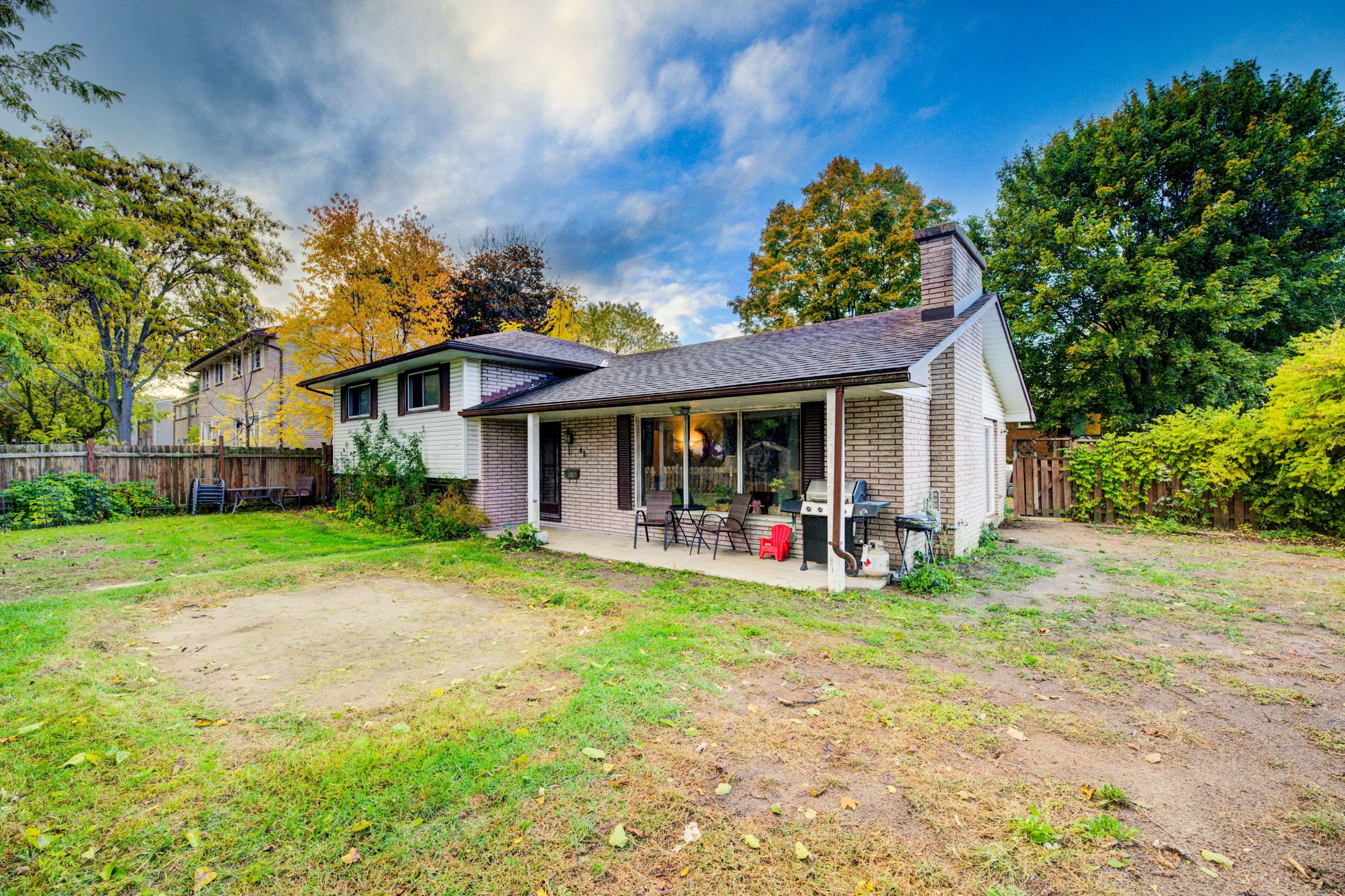 Tillsonburg, ON N4G 2M5,43 Earle ST