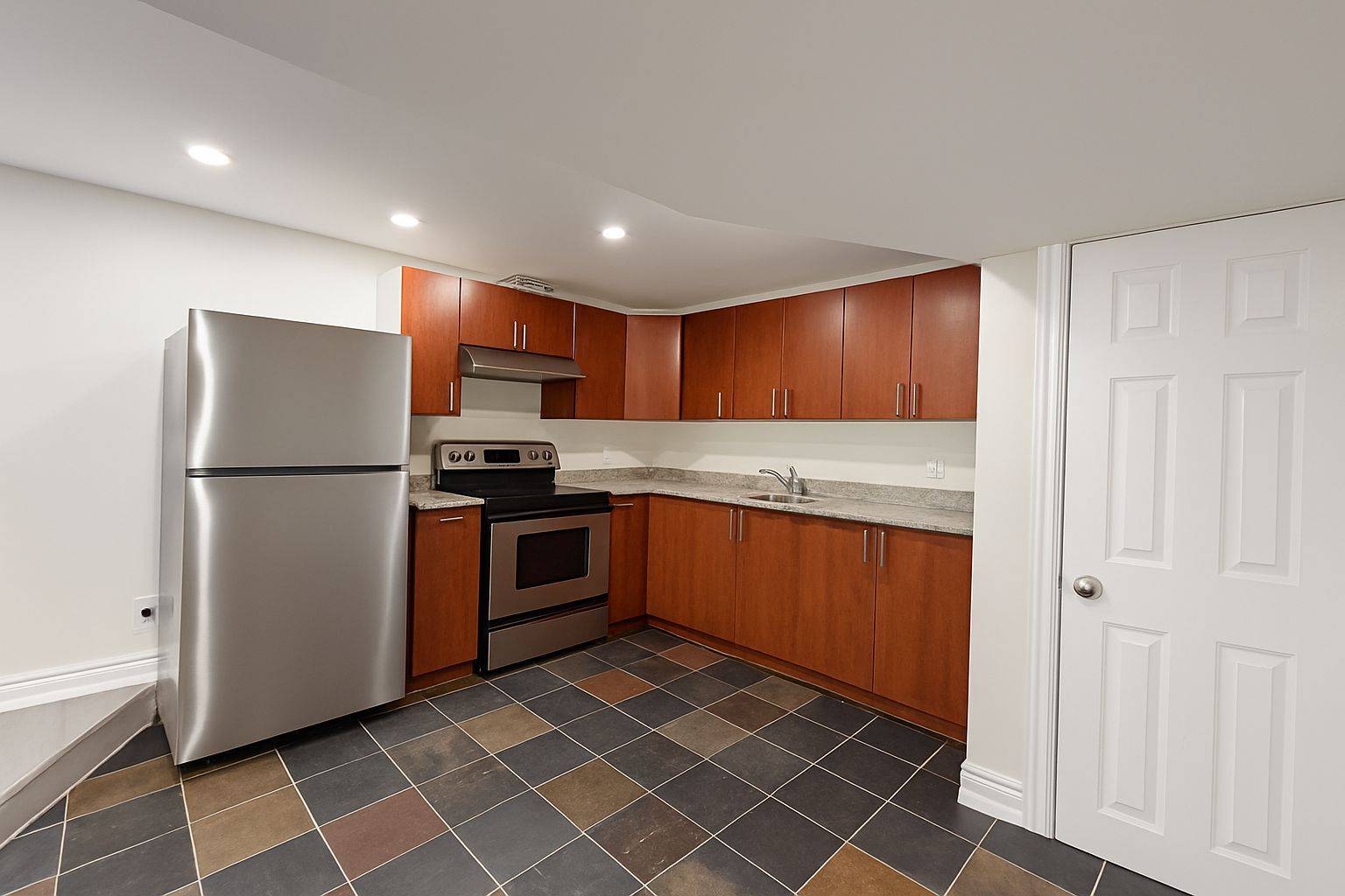 Milton, ON L9T 5Z4,1584 Stevenson ST