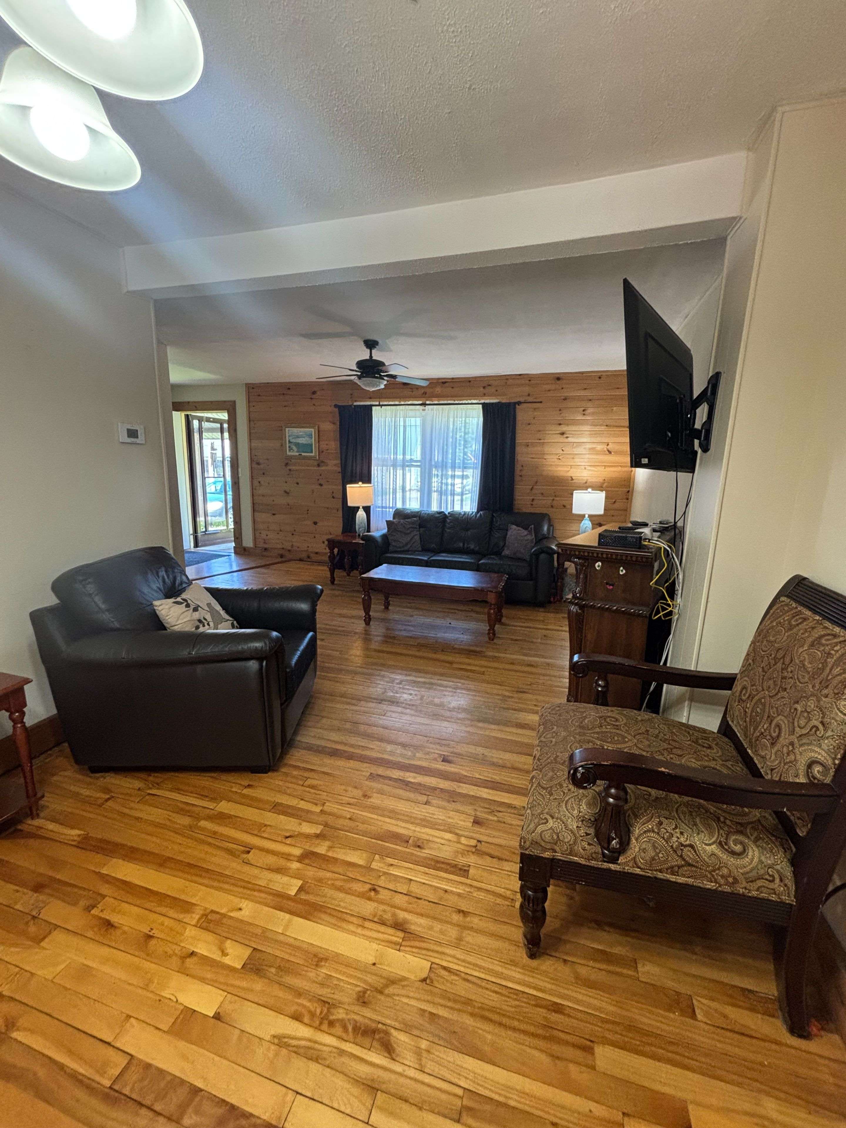 Gravenhurst, ON P1P 1L4,175 Crescent DR