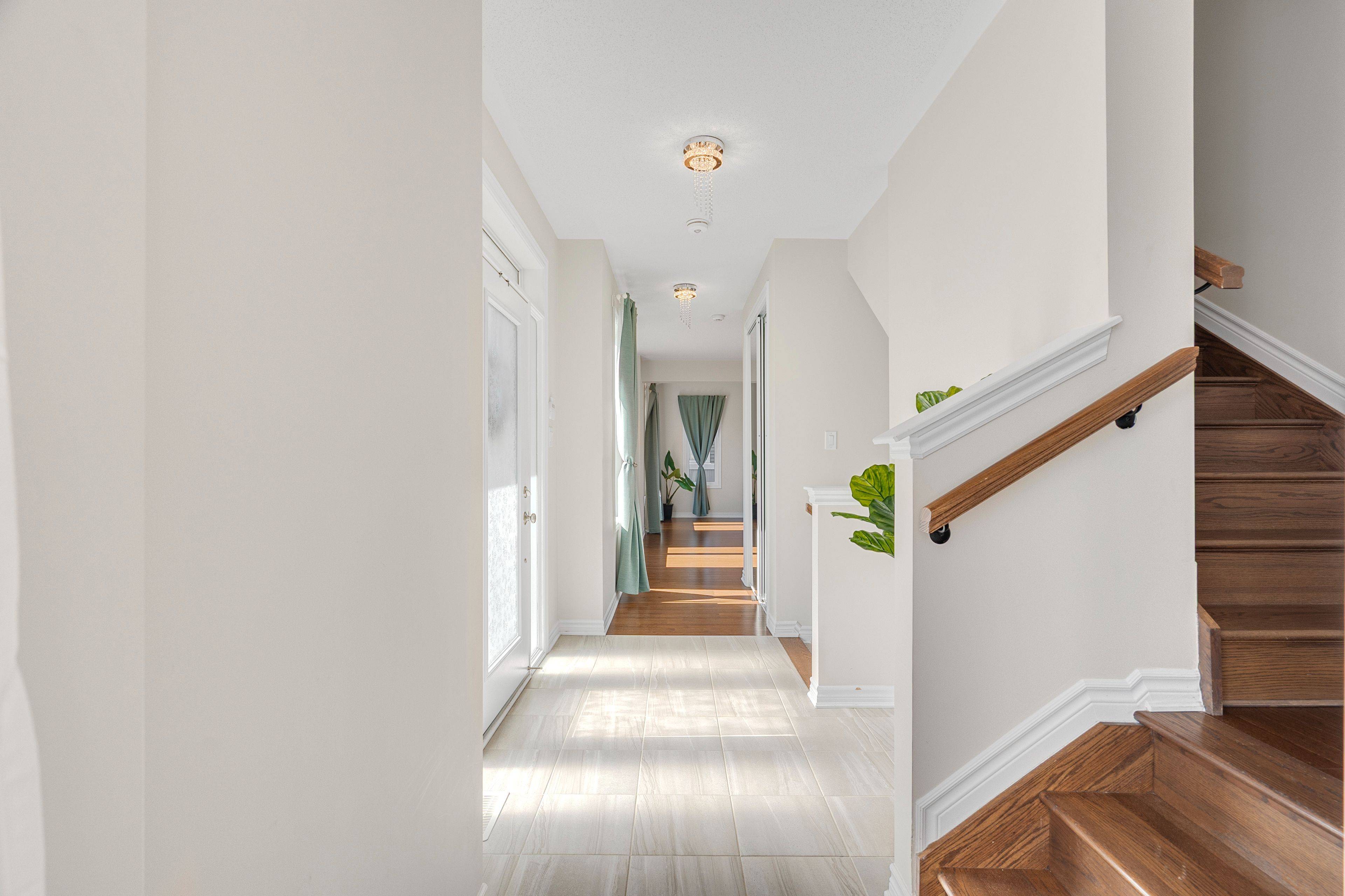 Orleans - Convent Glen And Area, ON K1W 0M8,743 VENNECY TER