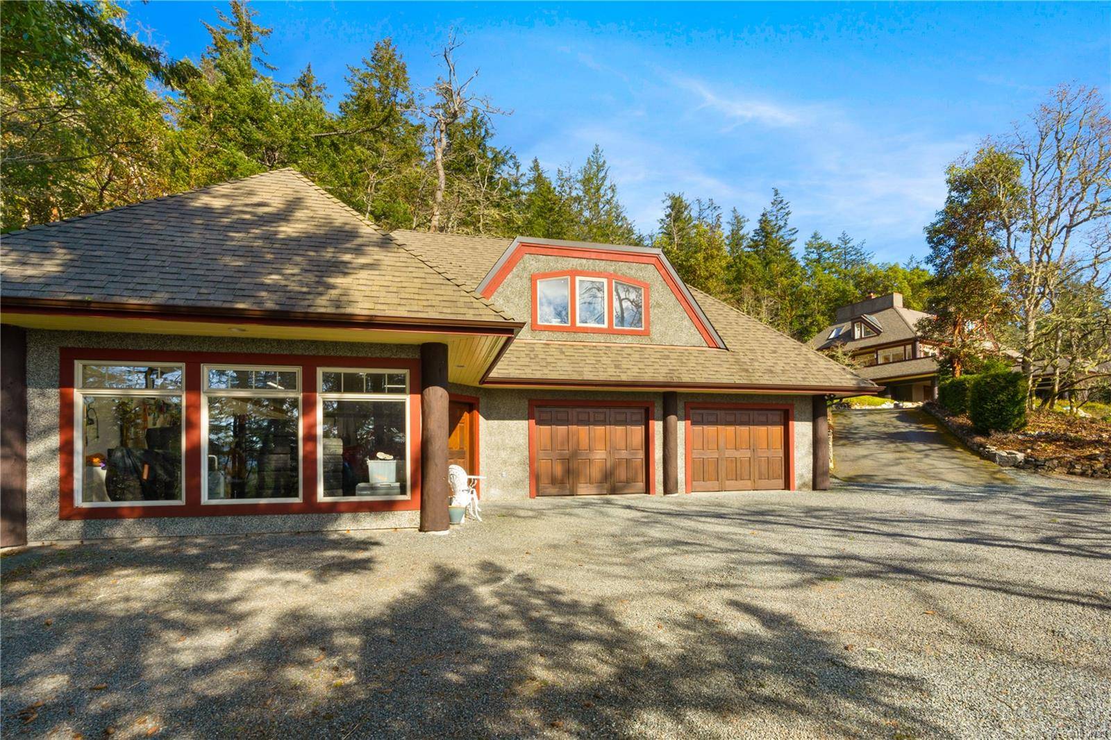 Central Saanich, BC V8M 1S1,8242 Thomson Pl