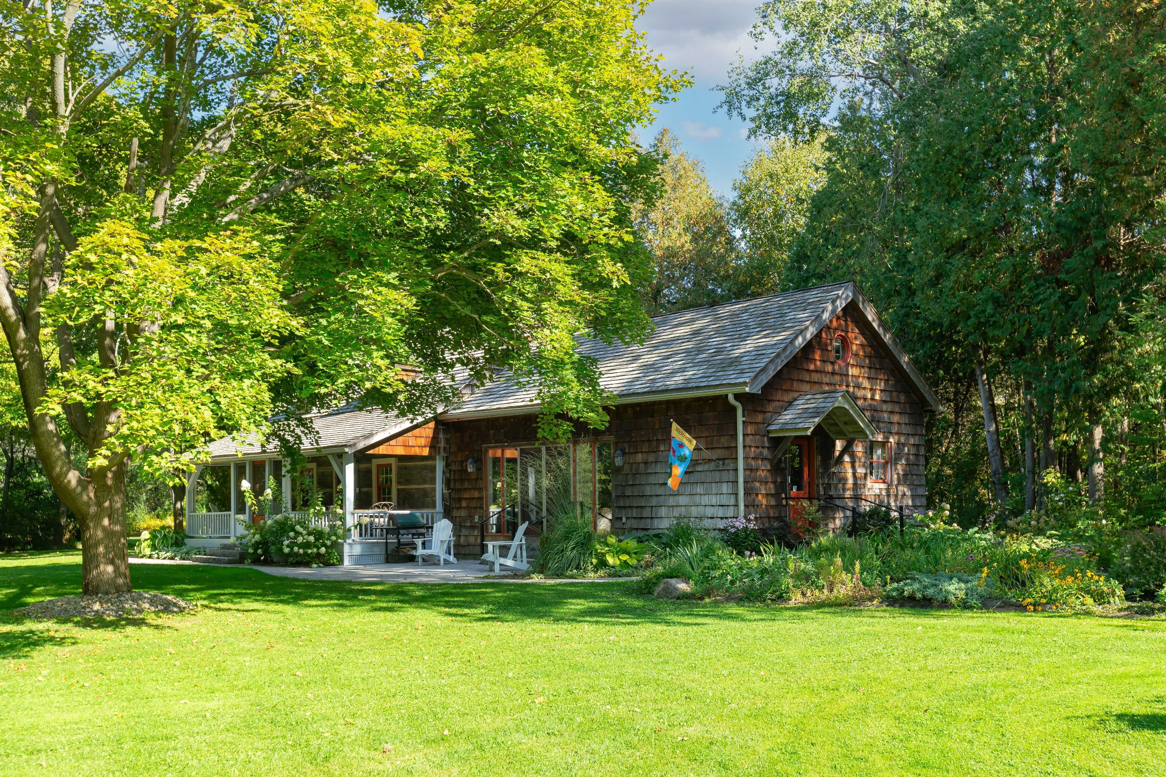 Uxbridge, ON L9P 1R1,382 Regional Rd 8 RD