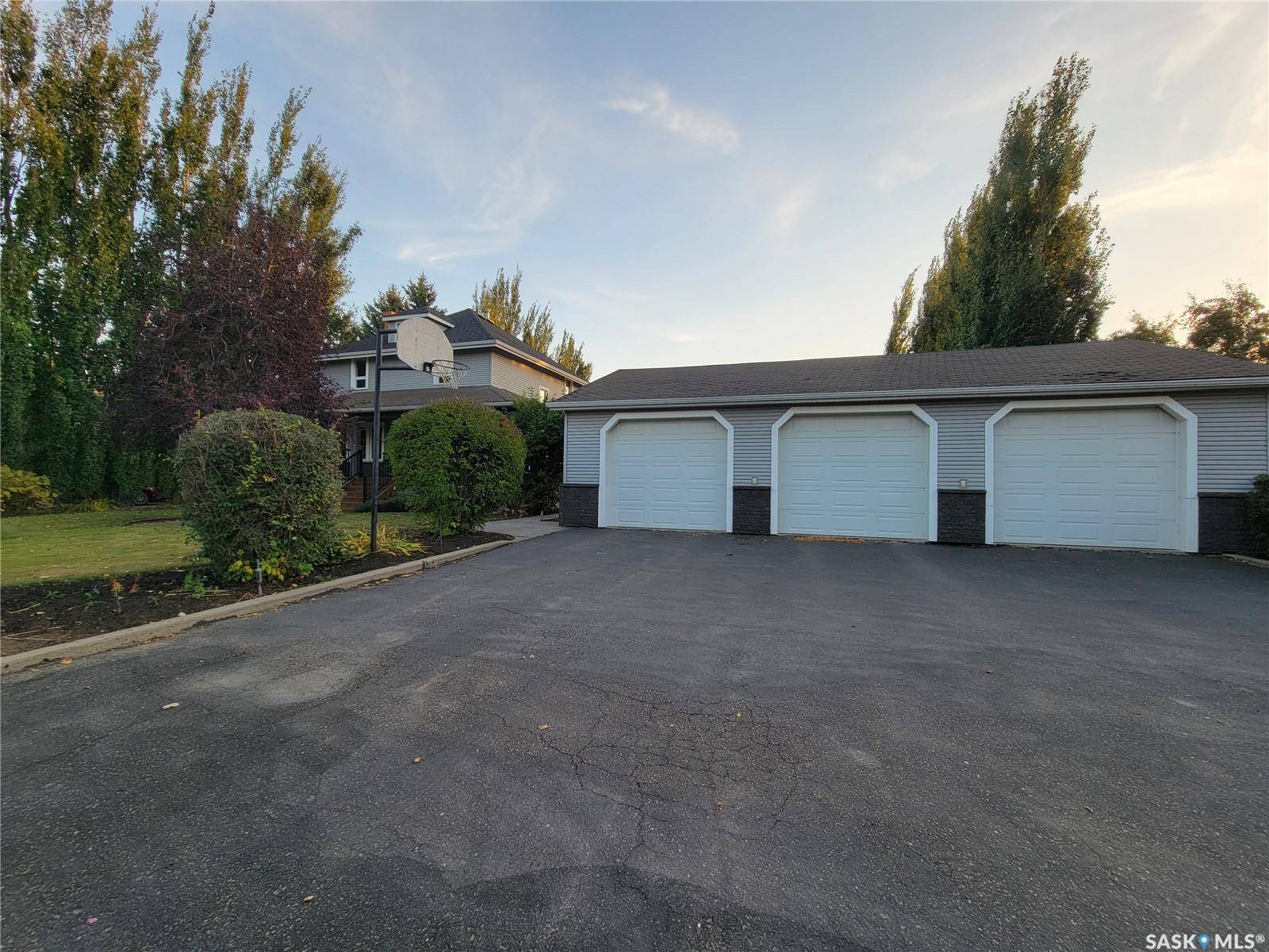 Unity, SK S0K 4L0,560 4th AVENUE E