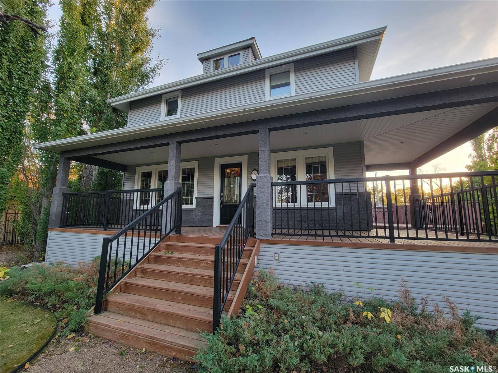 Unity, SK S0K 4L0,560 4th AVENUE E