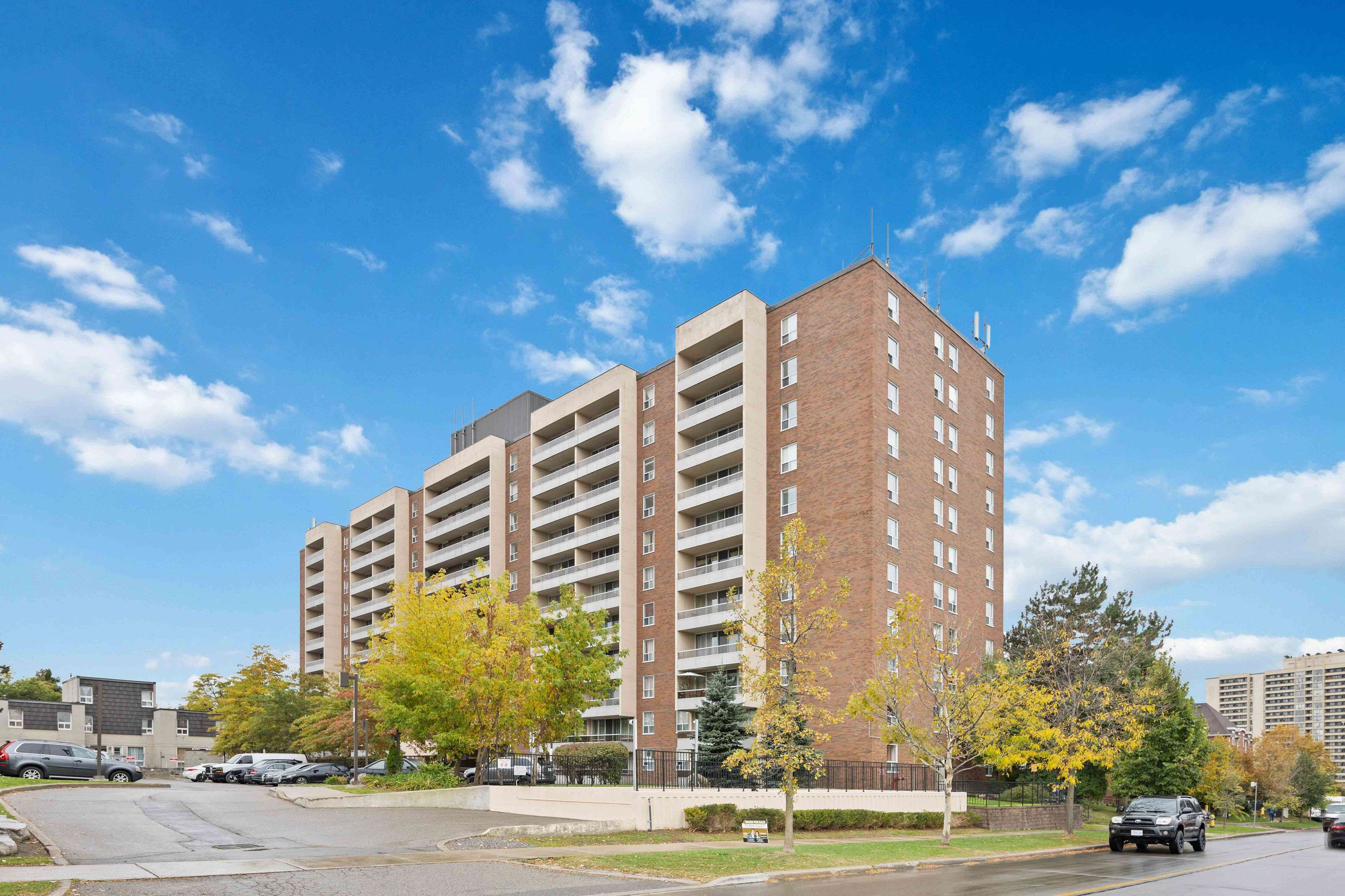 Toronto W05, ON M3J 1K9,31 Four Winds DR #1014