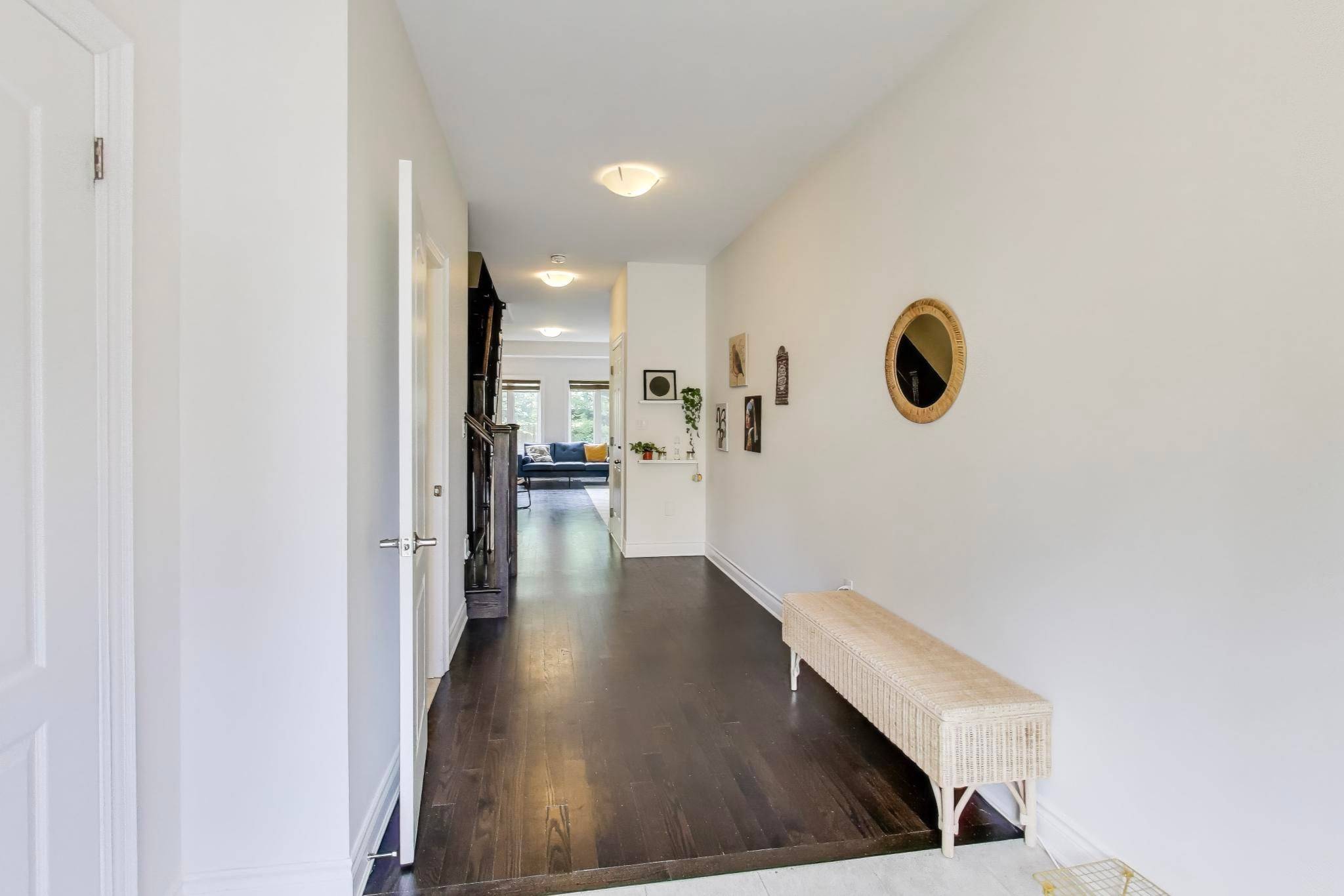 Mississauga, ON L5E 0A6,1161 Carnegie DR