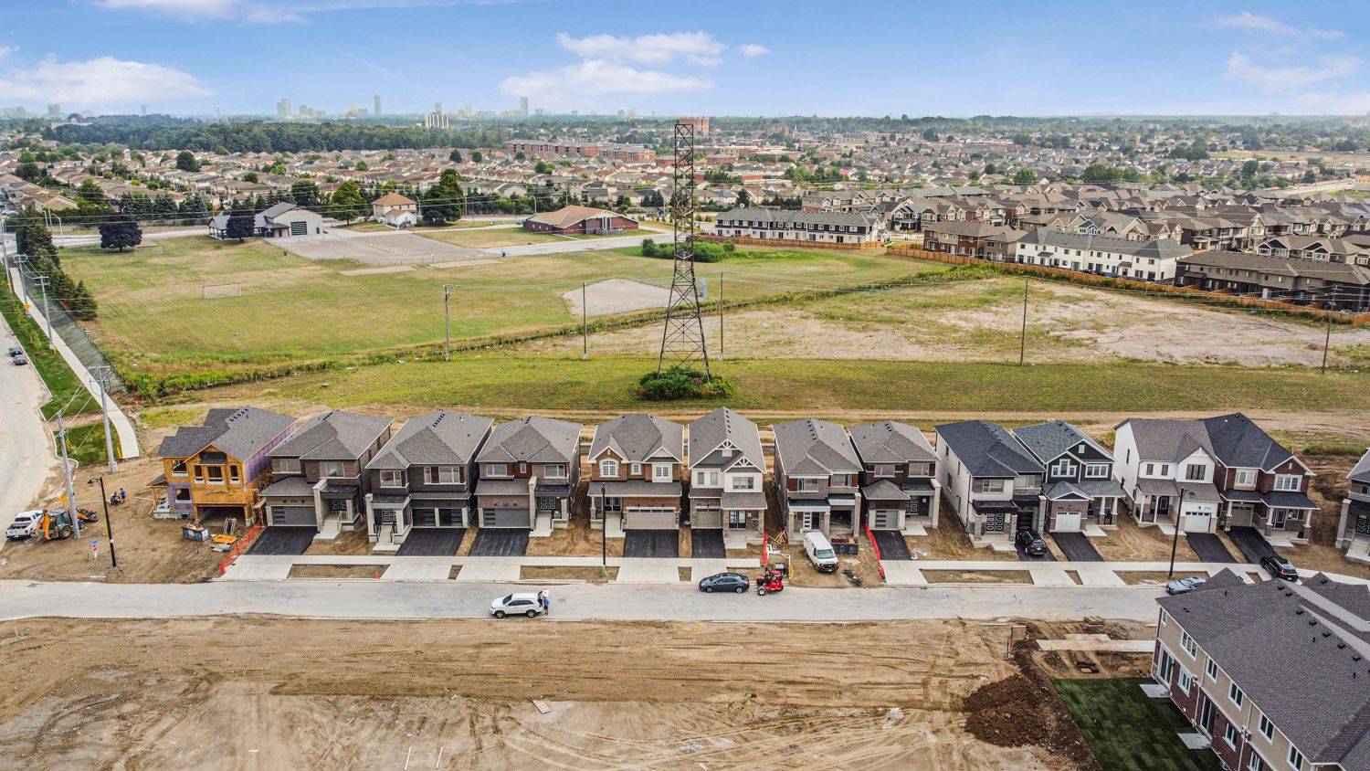 Kitchener, ON N2R 0V8,266 Millstone ST