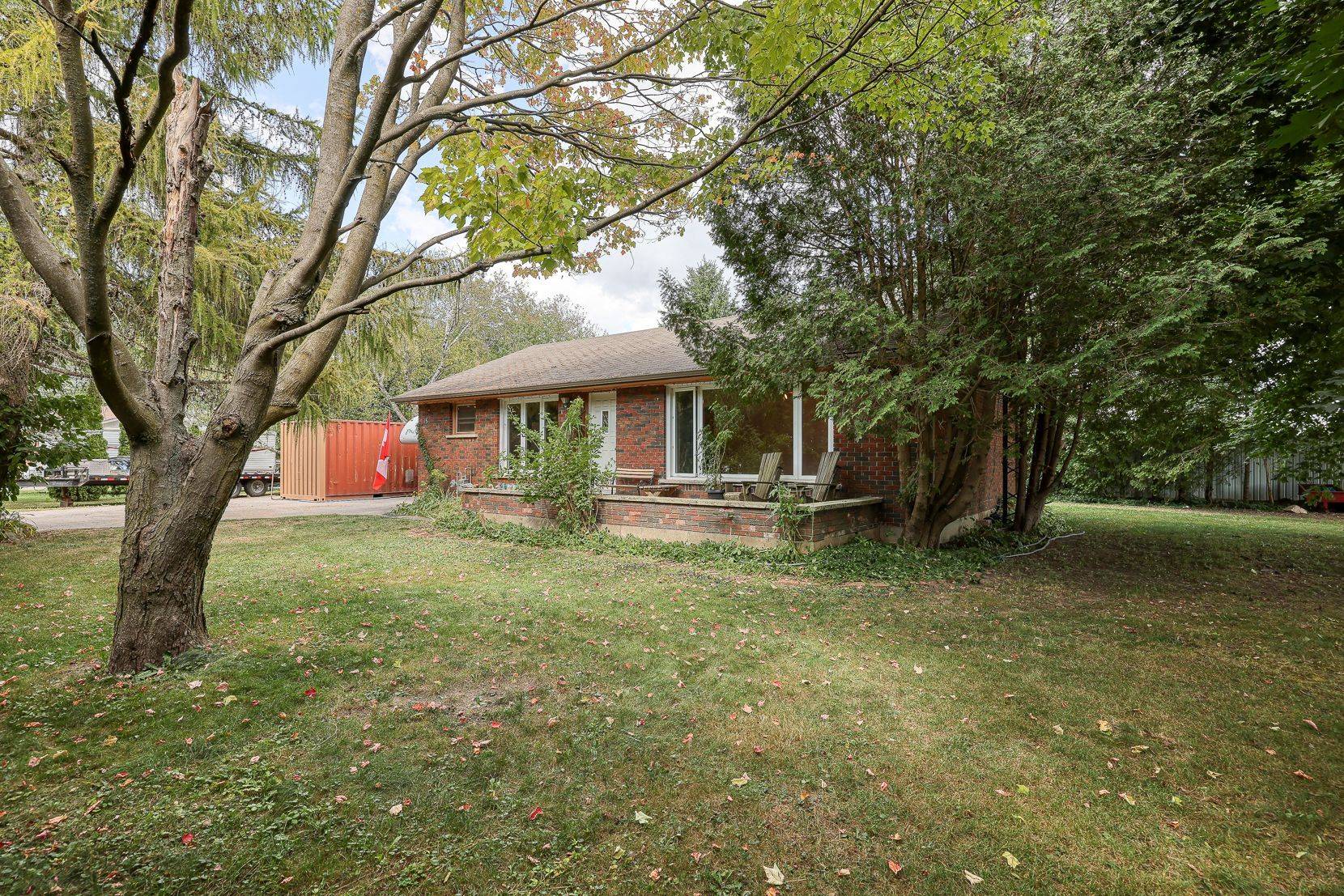 South-west Oxford, ON N0J 1N0,15 Peggy AVE