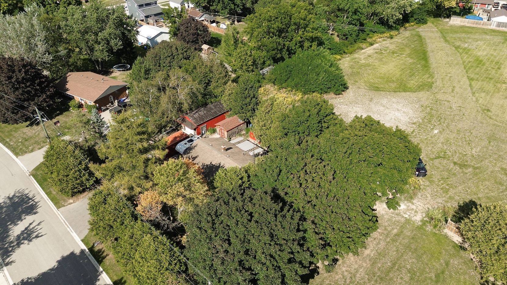 South-west Oxford, ON N0J 1N0,15 Peggy AVE