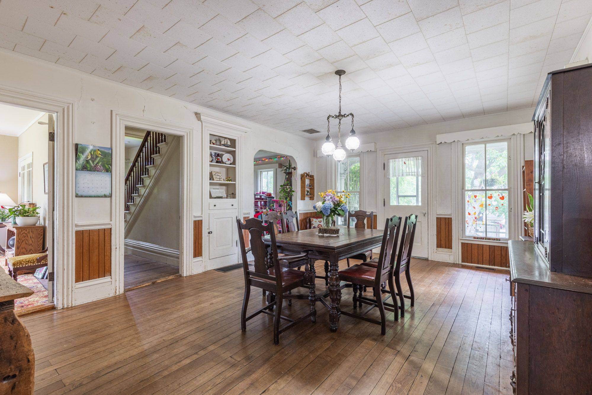 West Lincoln, ON L0R 1Y0,3460 TWENTY MILE RD