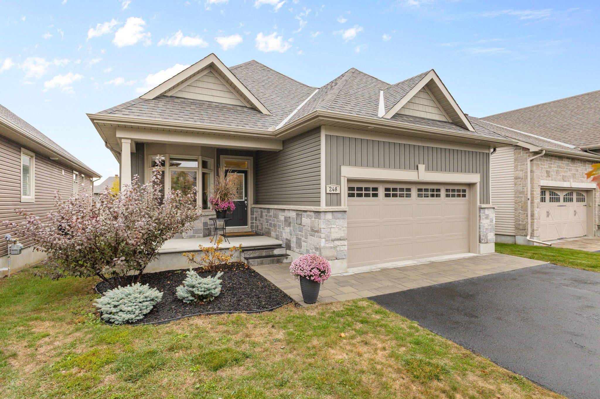 Kanata, ON K2V 0B9,248 Shinny AVE