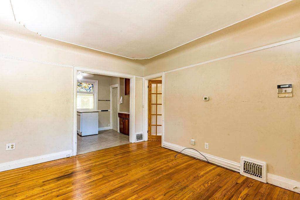 Hamilton, ON L8S 1M7,132 Tope CRES